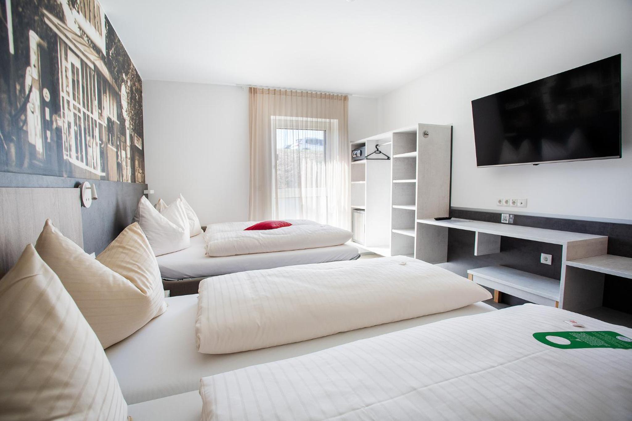 Deluxe Family Room photo 1