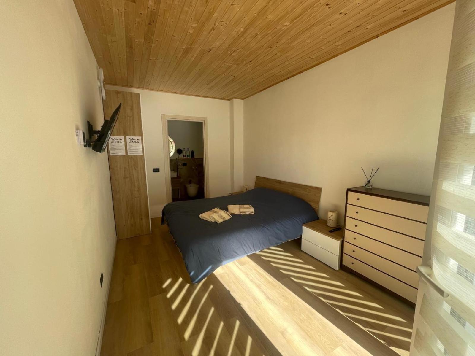 Deluxe Double Room (2 Adults + 1 Child) photo 1