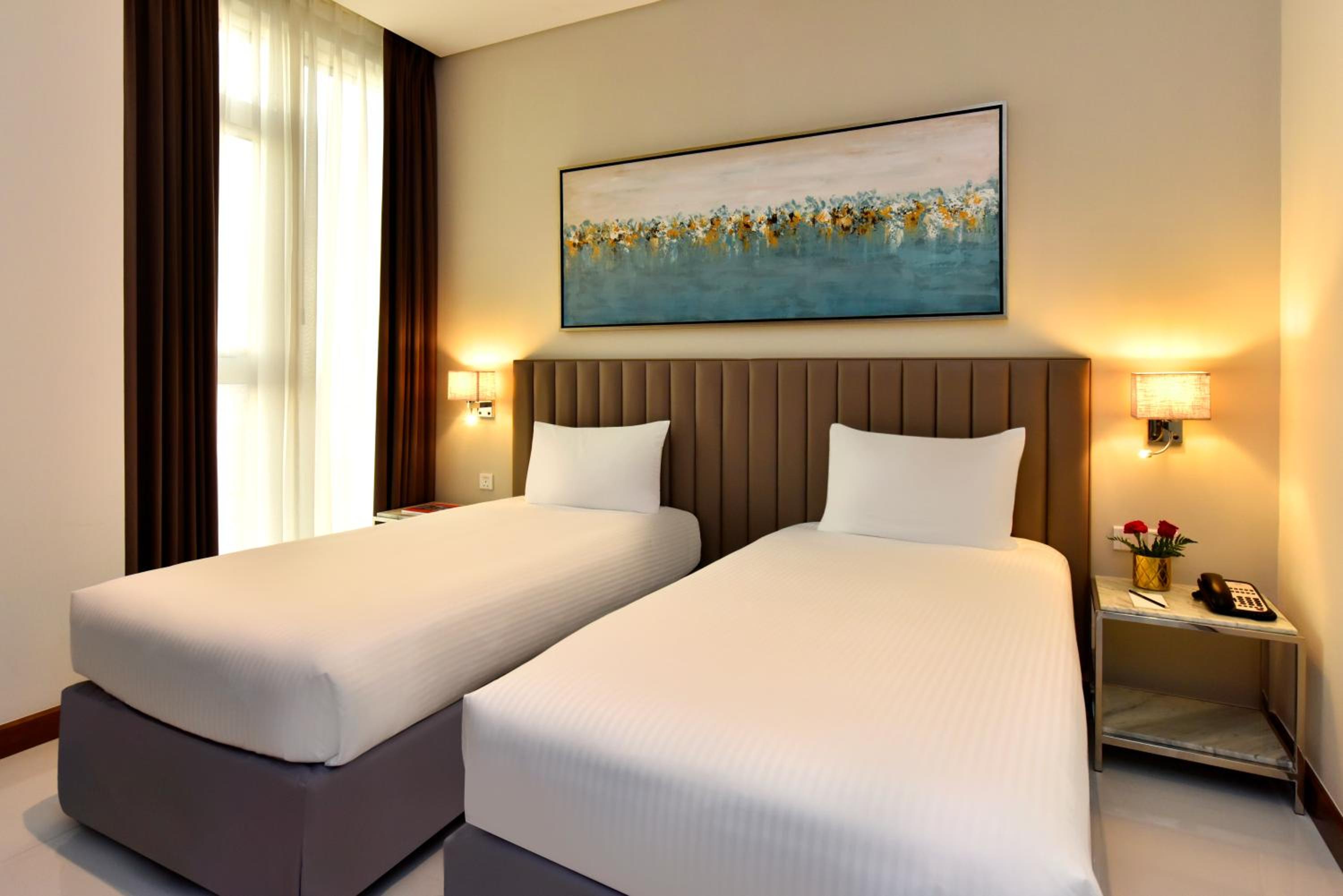 Two-Bedroom Suite - Photo 4