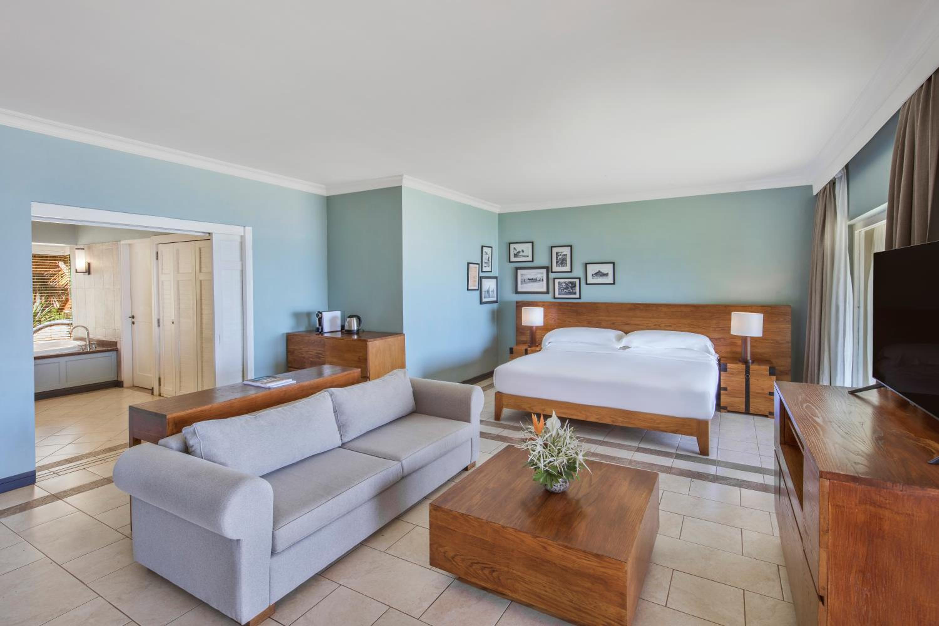 Club Beachfront Junior Suite Ground Floor