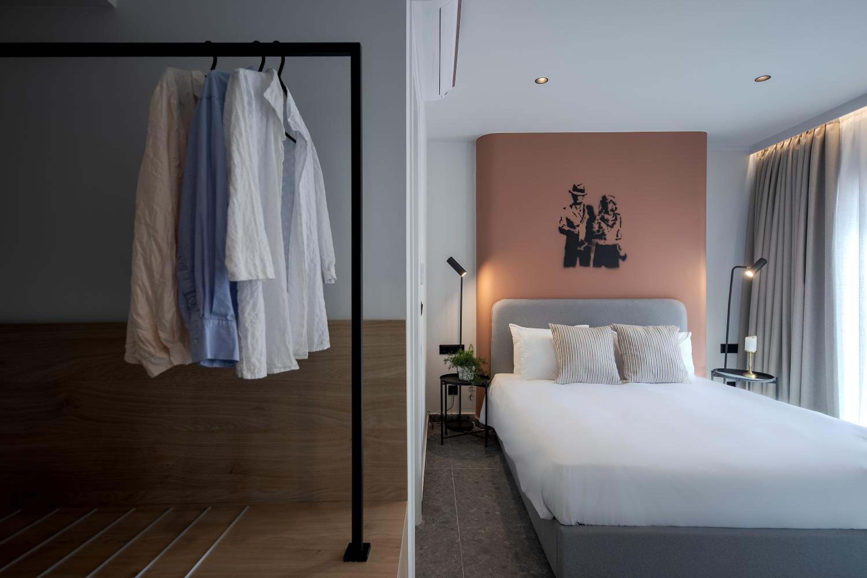 Deluxe Double Room with Balcony photo 2