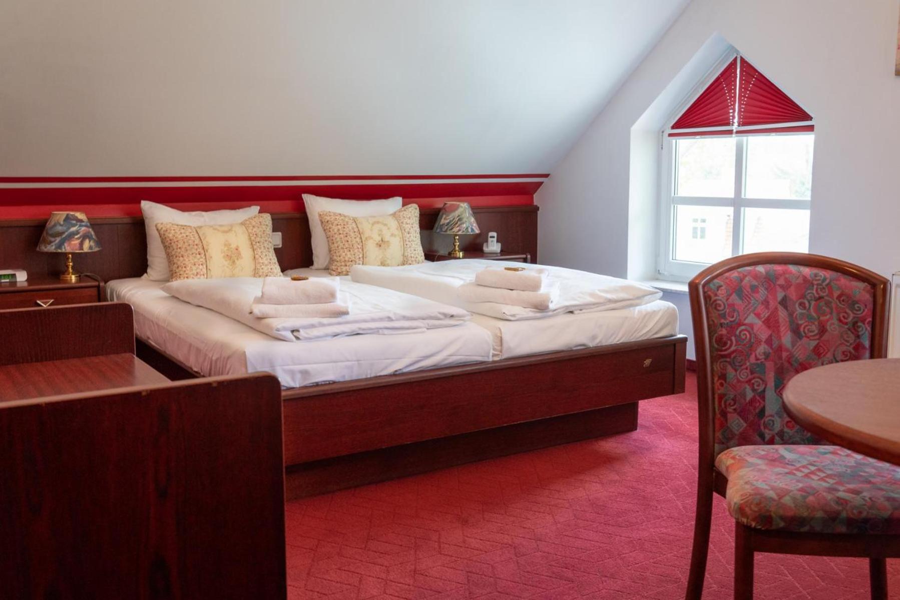 Double Room with Extra Bed photo 1