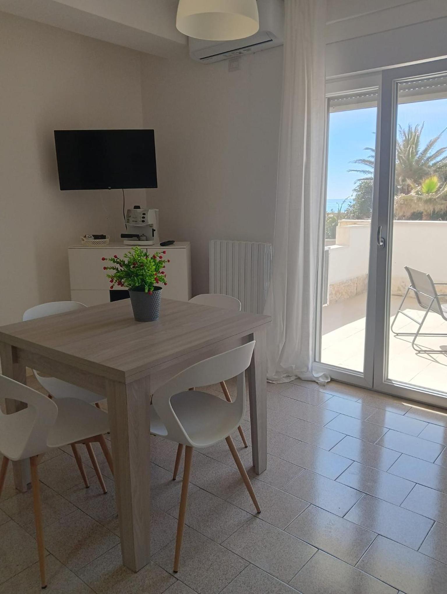 Two-Bedroom Apartment with Terrace - Papavero - Photo 13