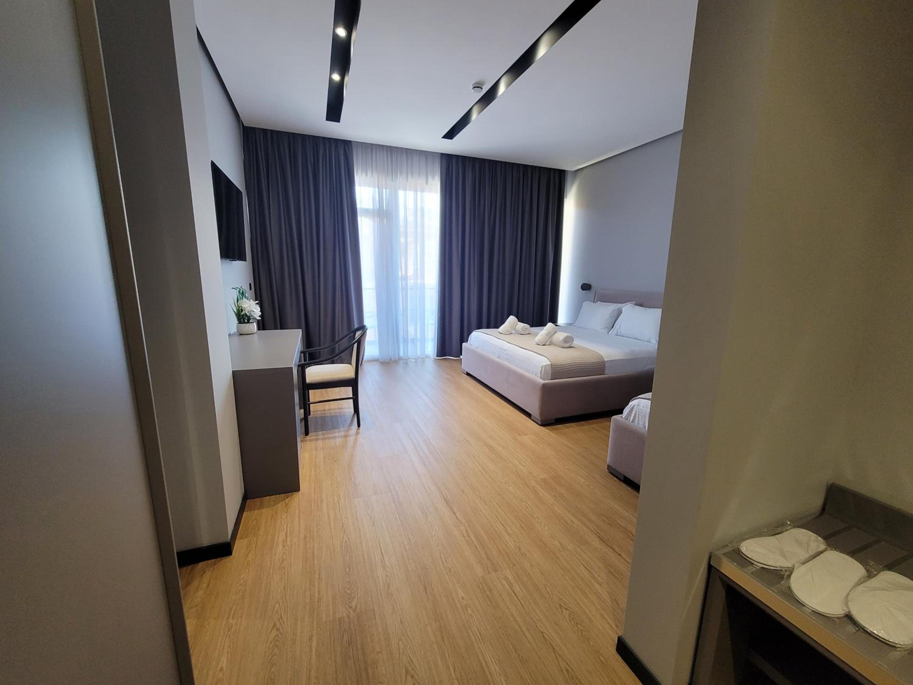 Standard Triple Room photo 2