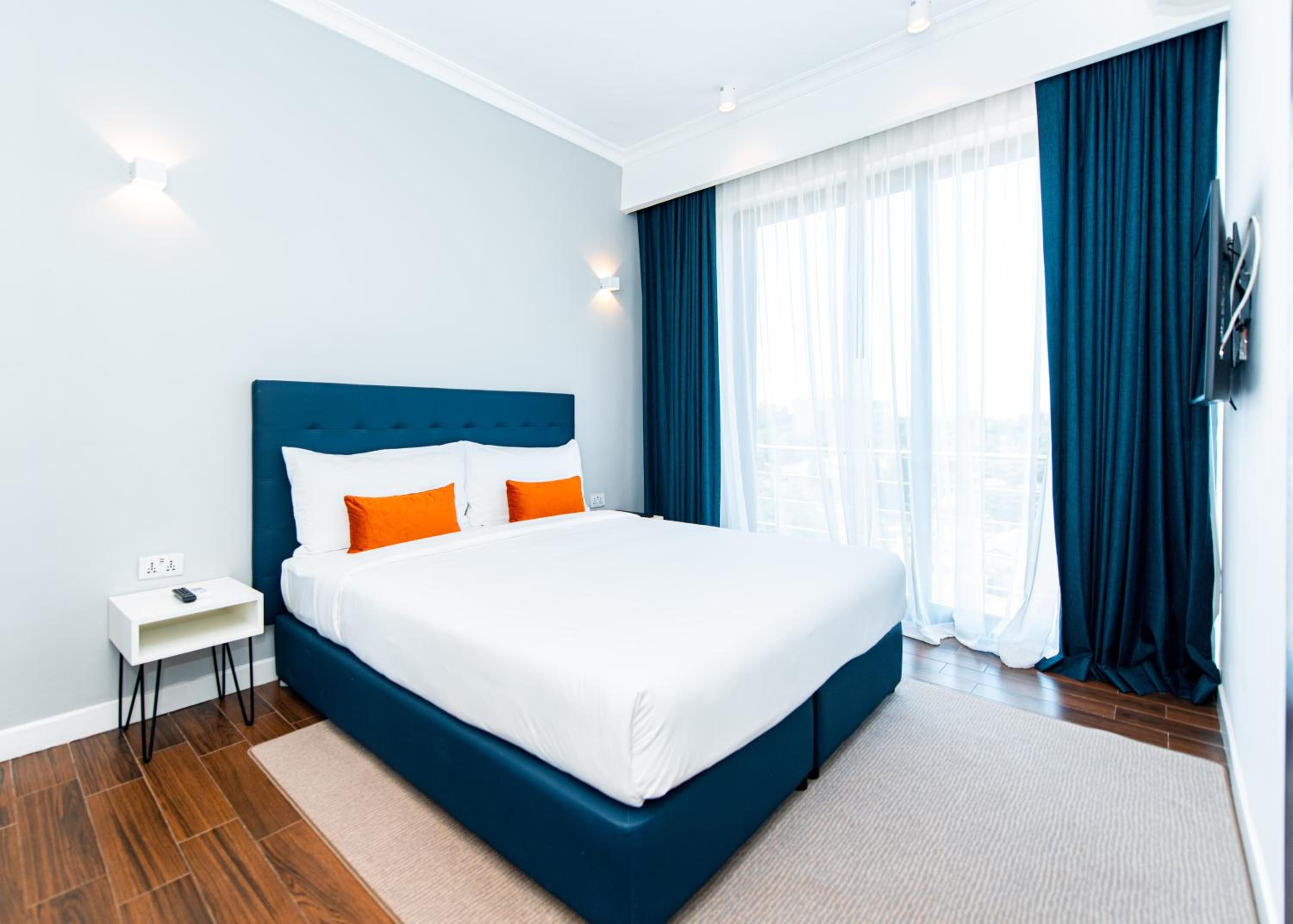 One Bedroom Executive Suite - Photo 3