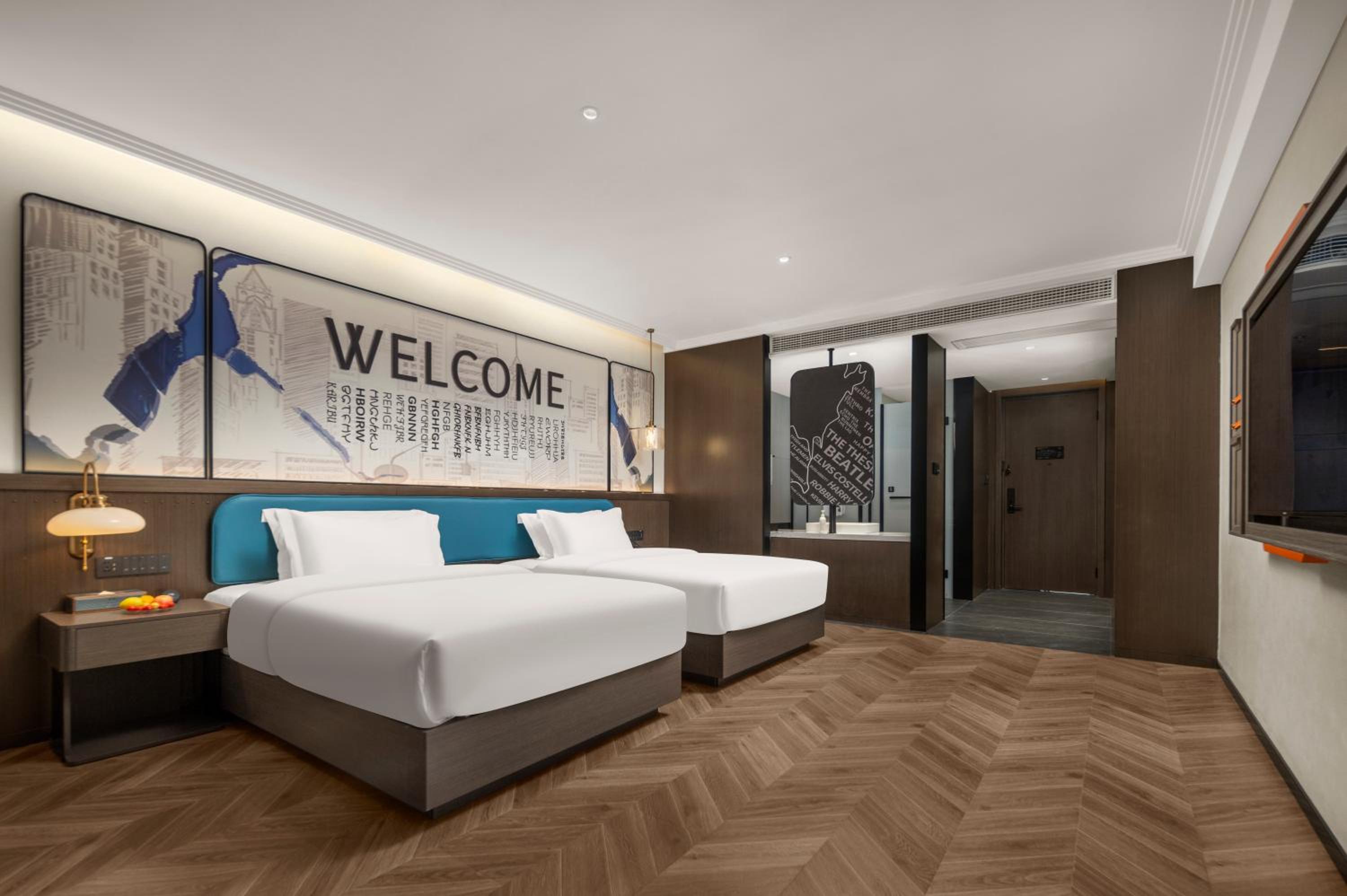 Elegant Twin Room photo 3