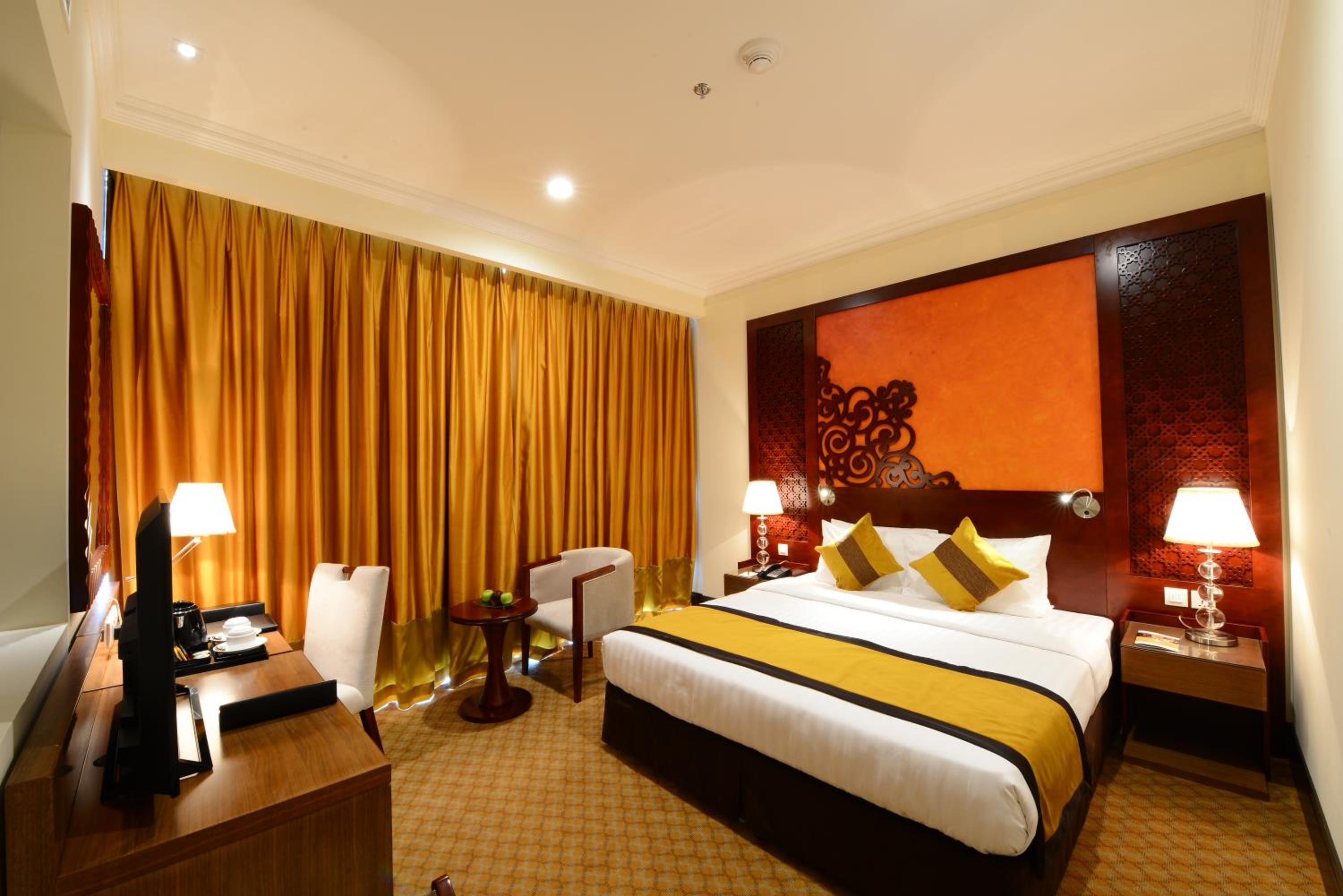 Standard King Room photo 1