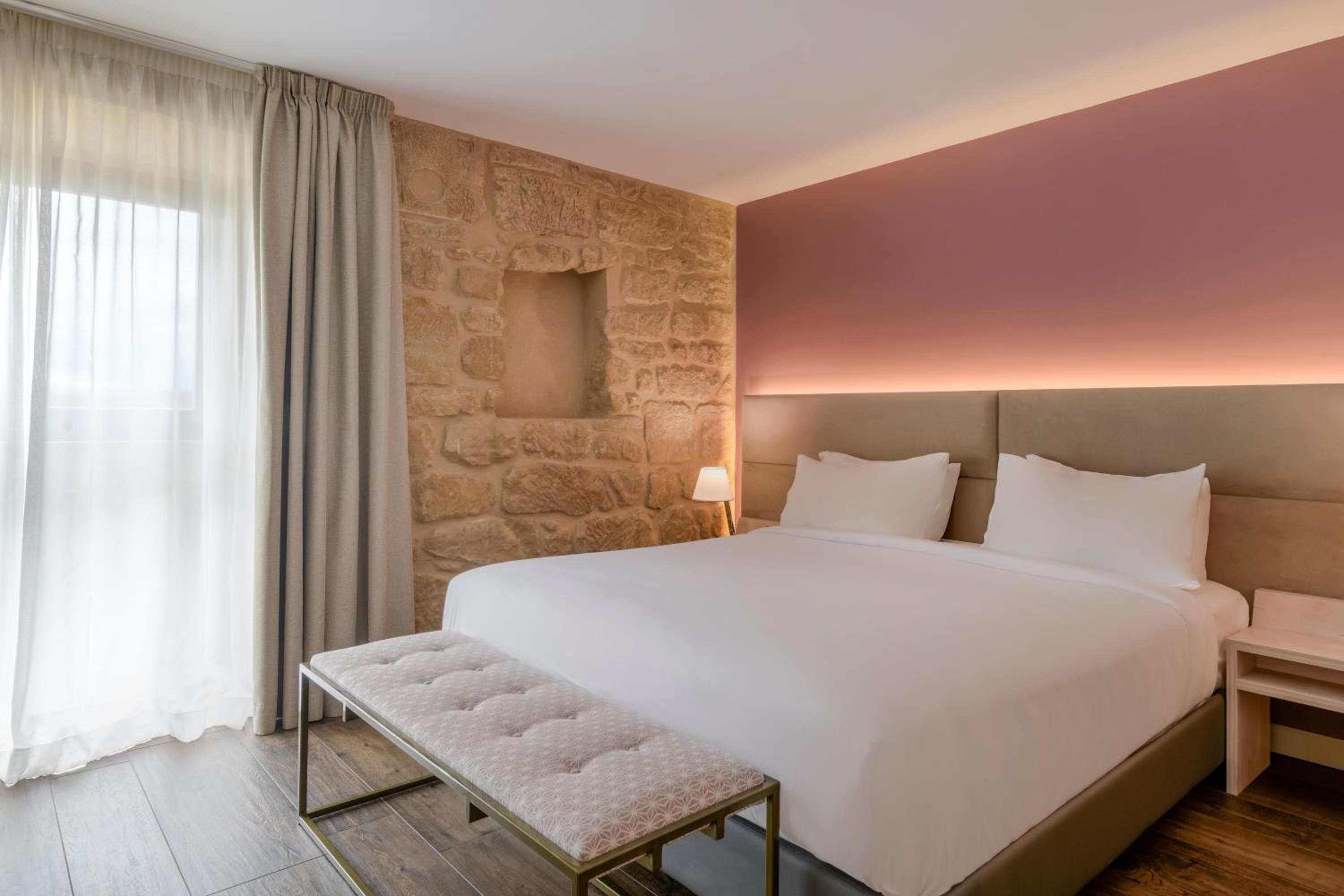 Junior King Suite with River View
