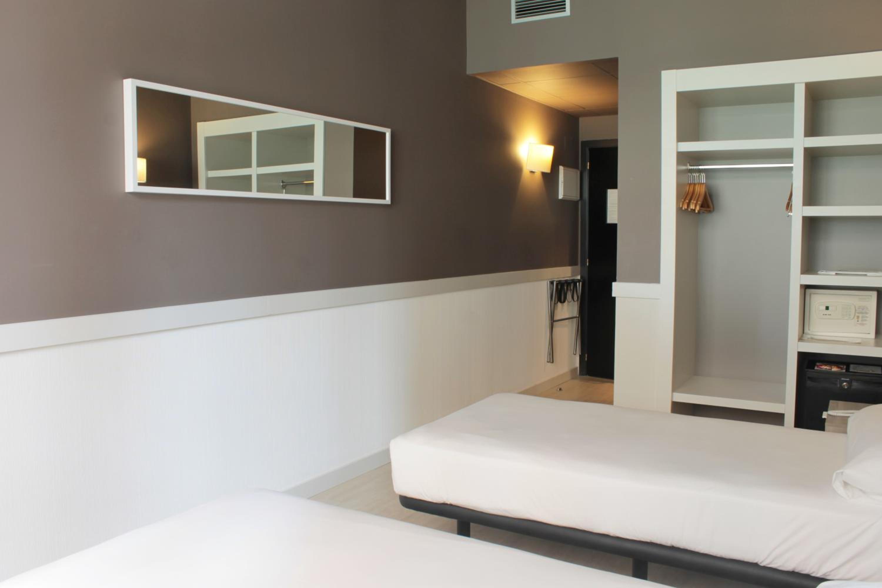 Superior Double or Twin Room photo 2