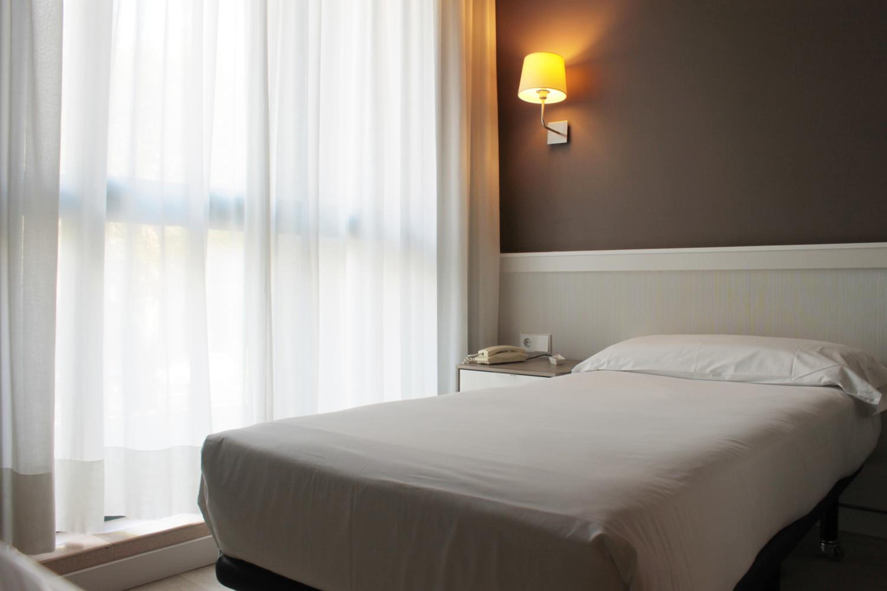 Basic Single Room photo 3