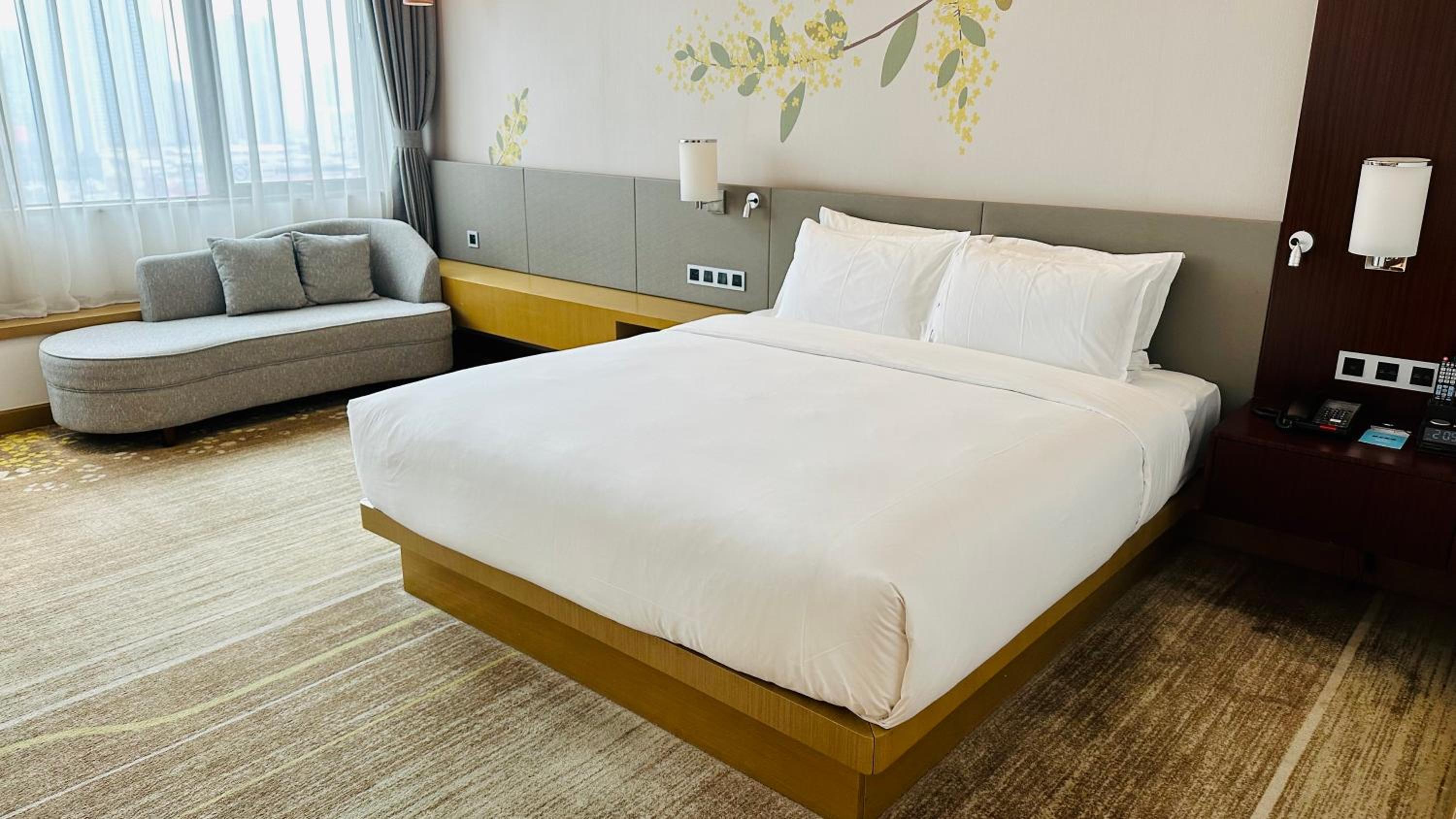 King Room - Mobility Accessible  photo 3