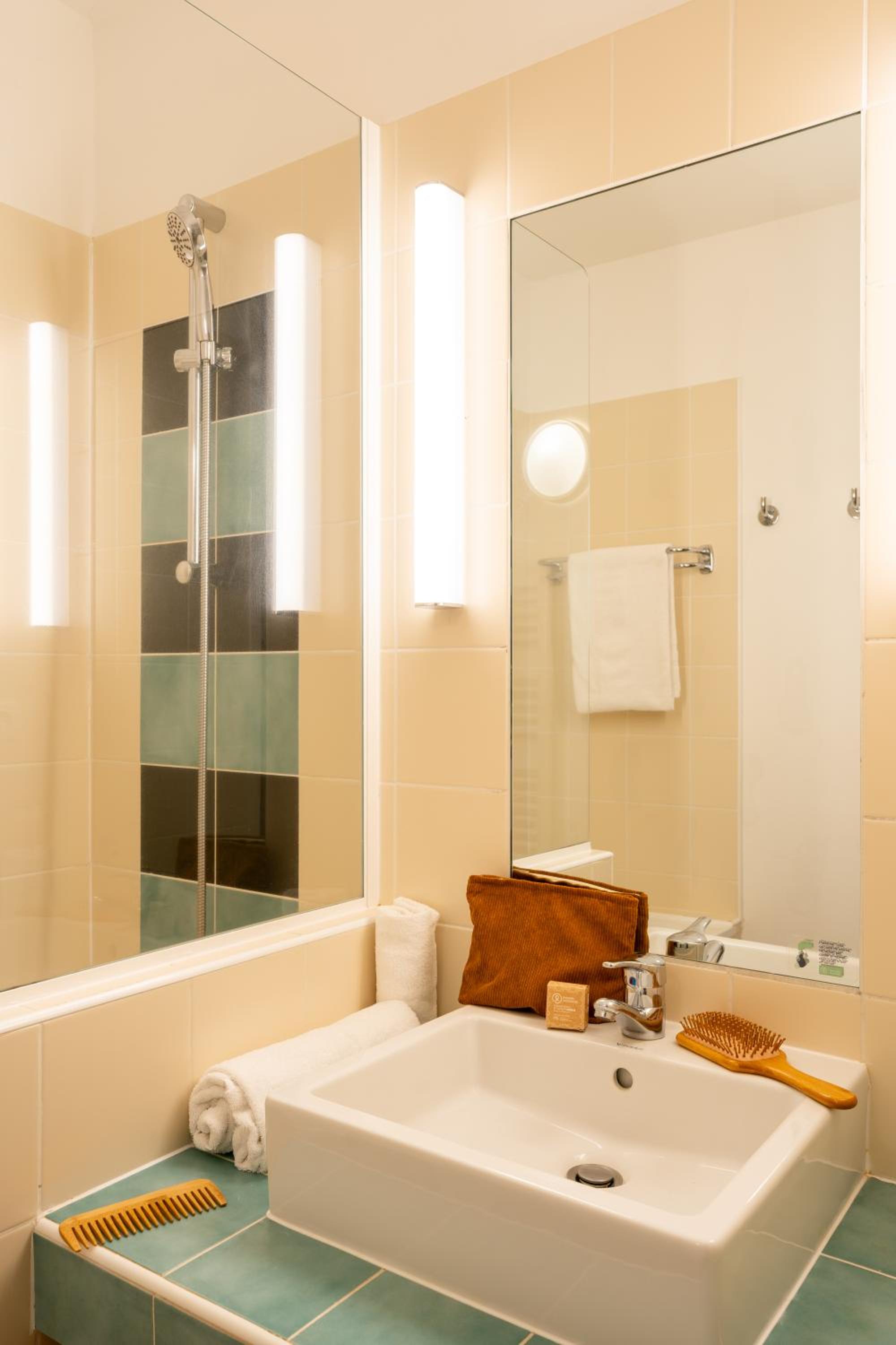 Superior One-Bedroom Apartment with Terrace or Balcony (5 People) photo 3