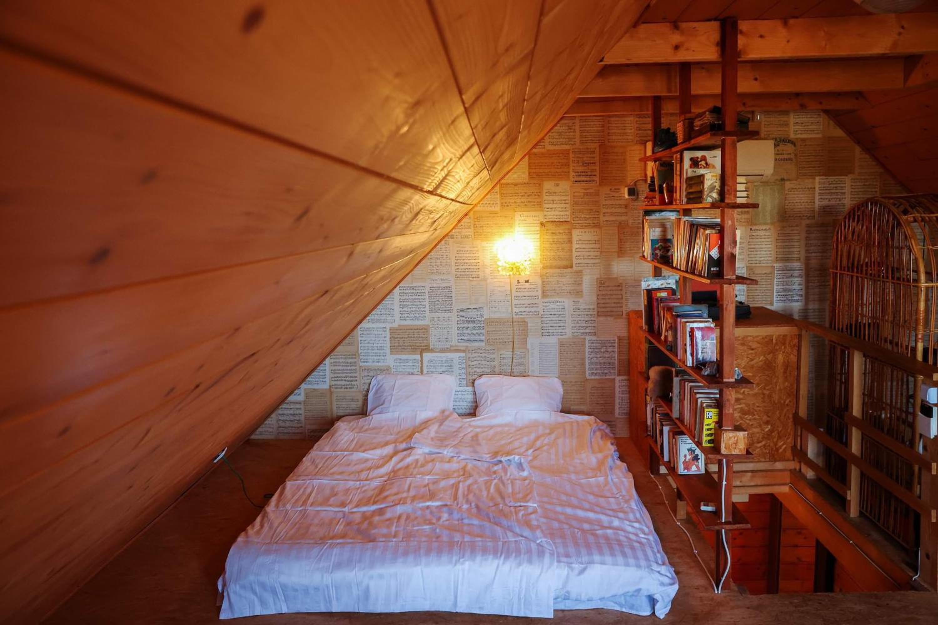 One-Bedroom House - Photo 13