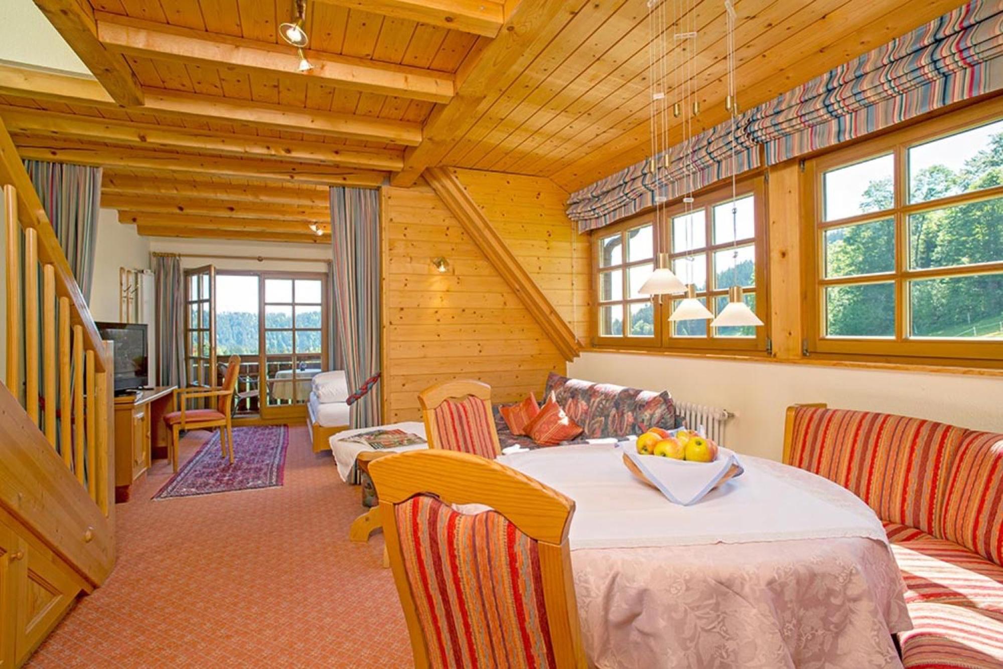 Two-Bedroom Deluxe Apartment with Garden View photo 1