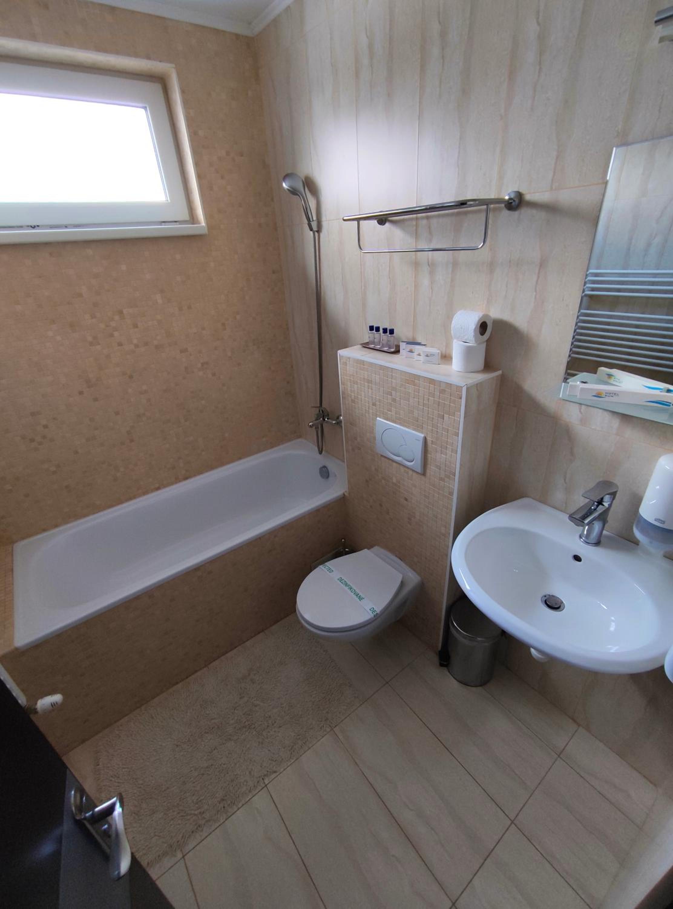 Large Double Room photo 2