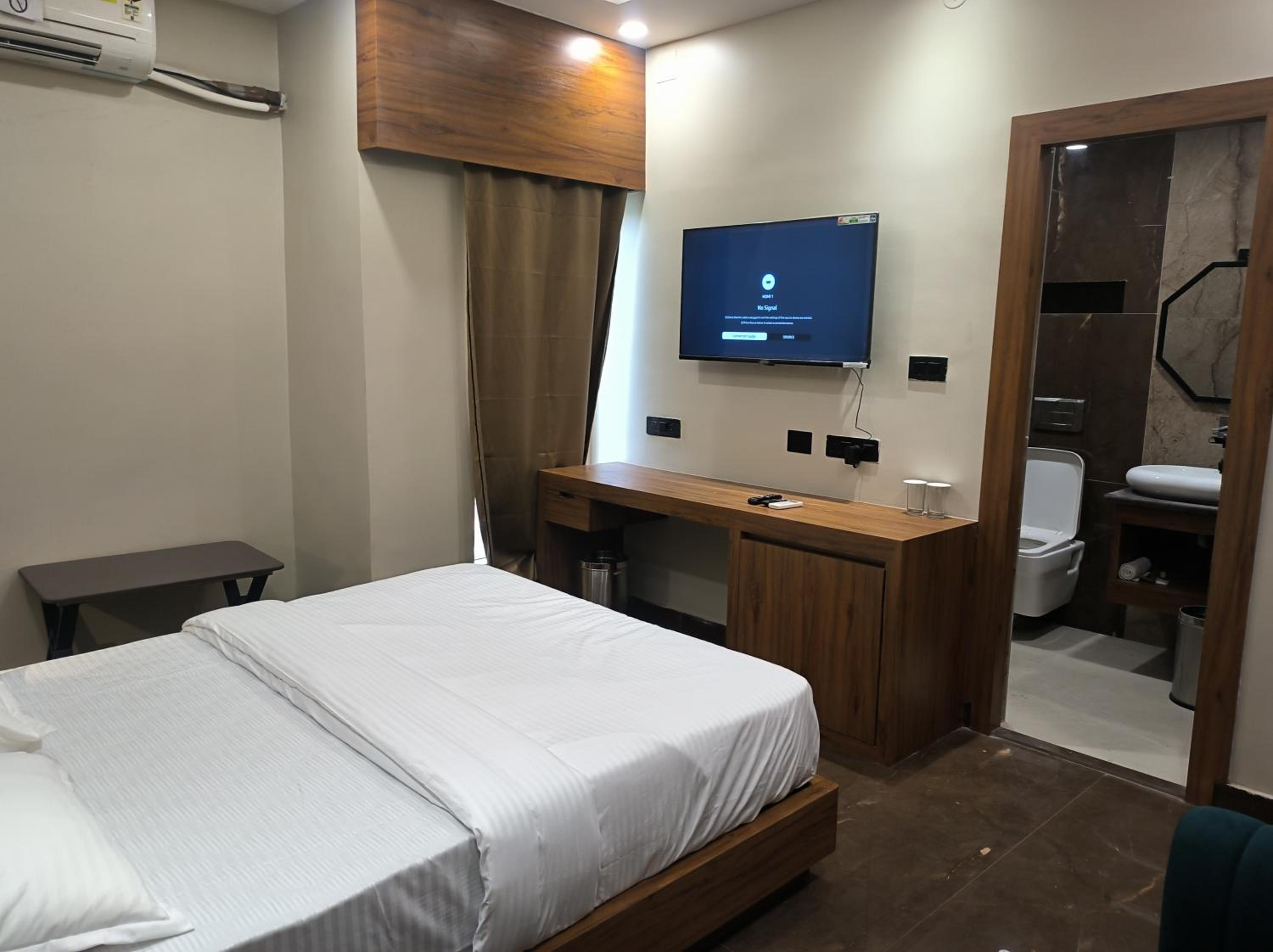 Superior King Room