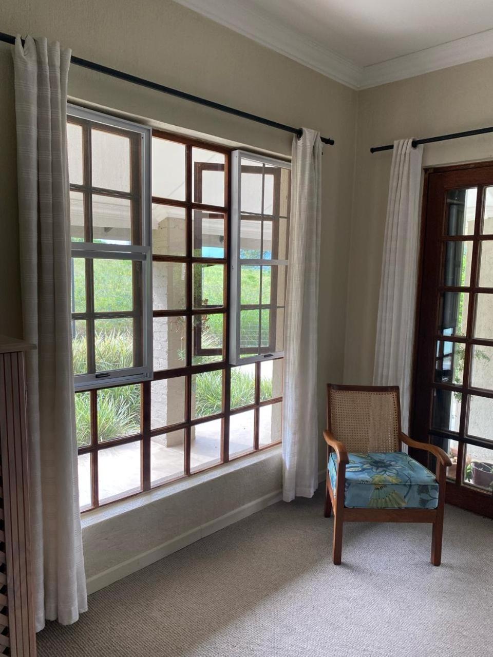 Three-Bedroom Villa photo 2