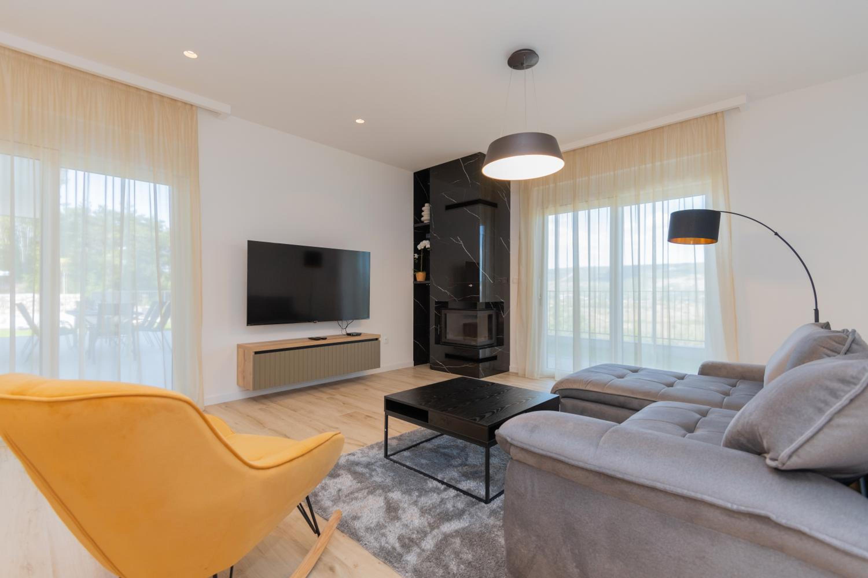 Three-Bedroom Villa photo 1