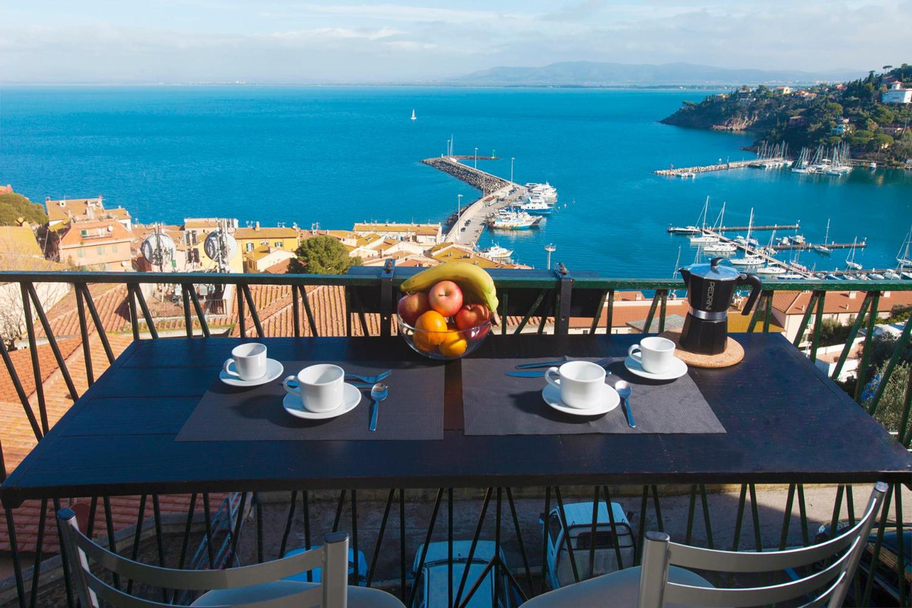 Apartment With Sea View photo 3