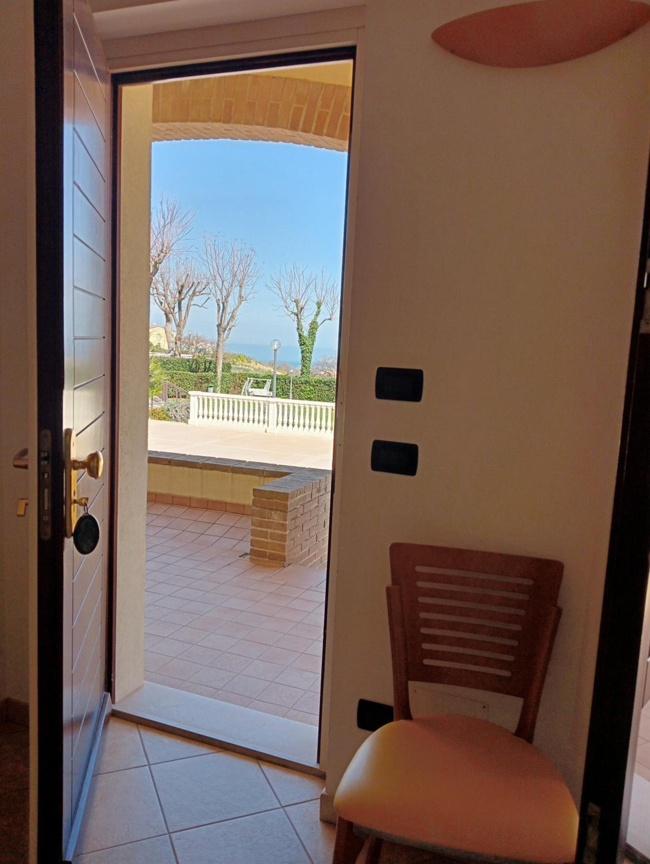 Large Double Room photo 2