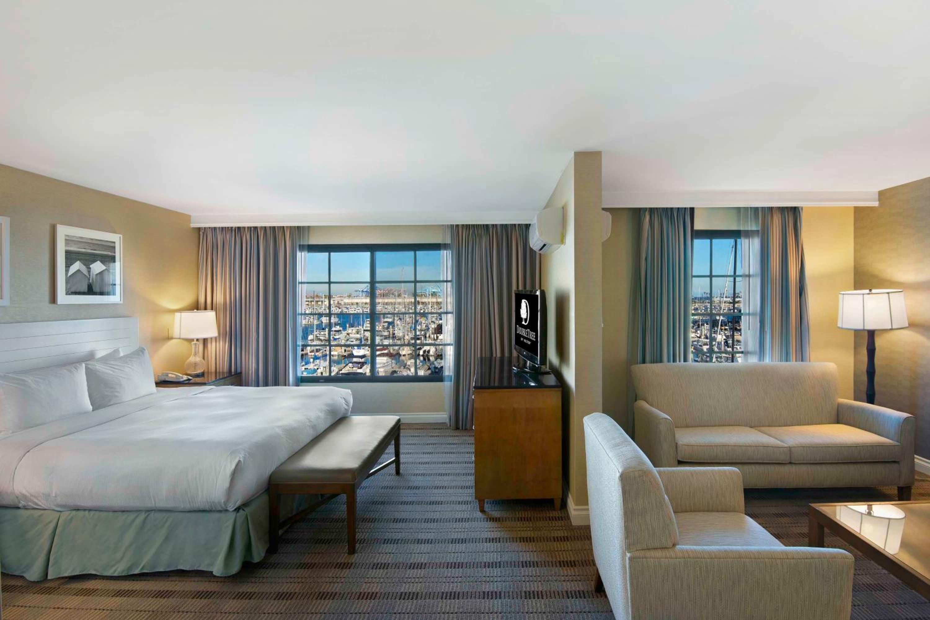 Junior Suite with Sea View - Photo 1
