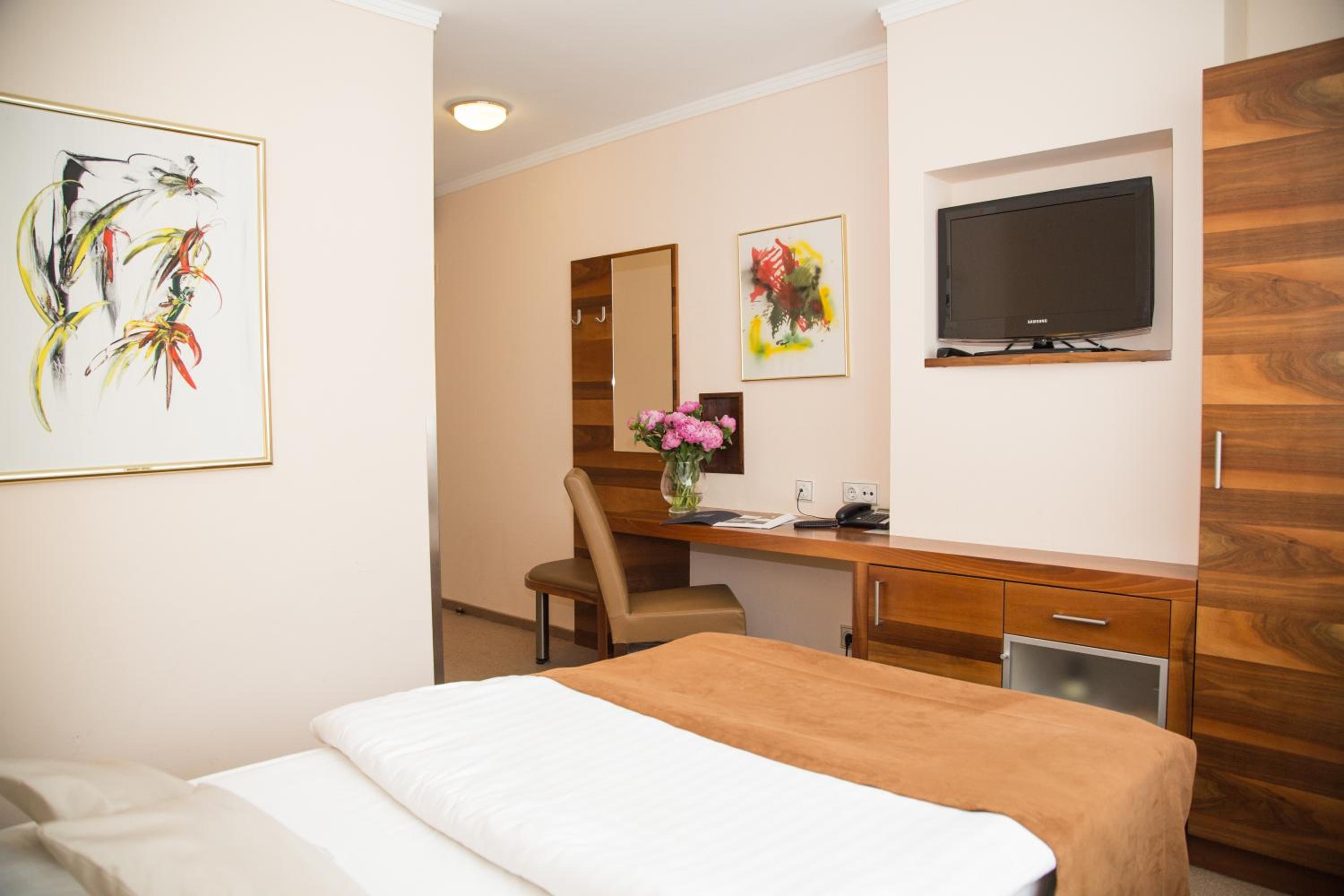 Standard Single Room