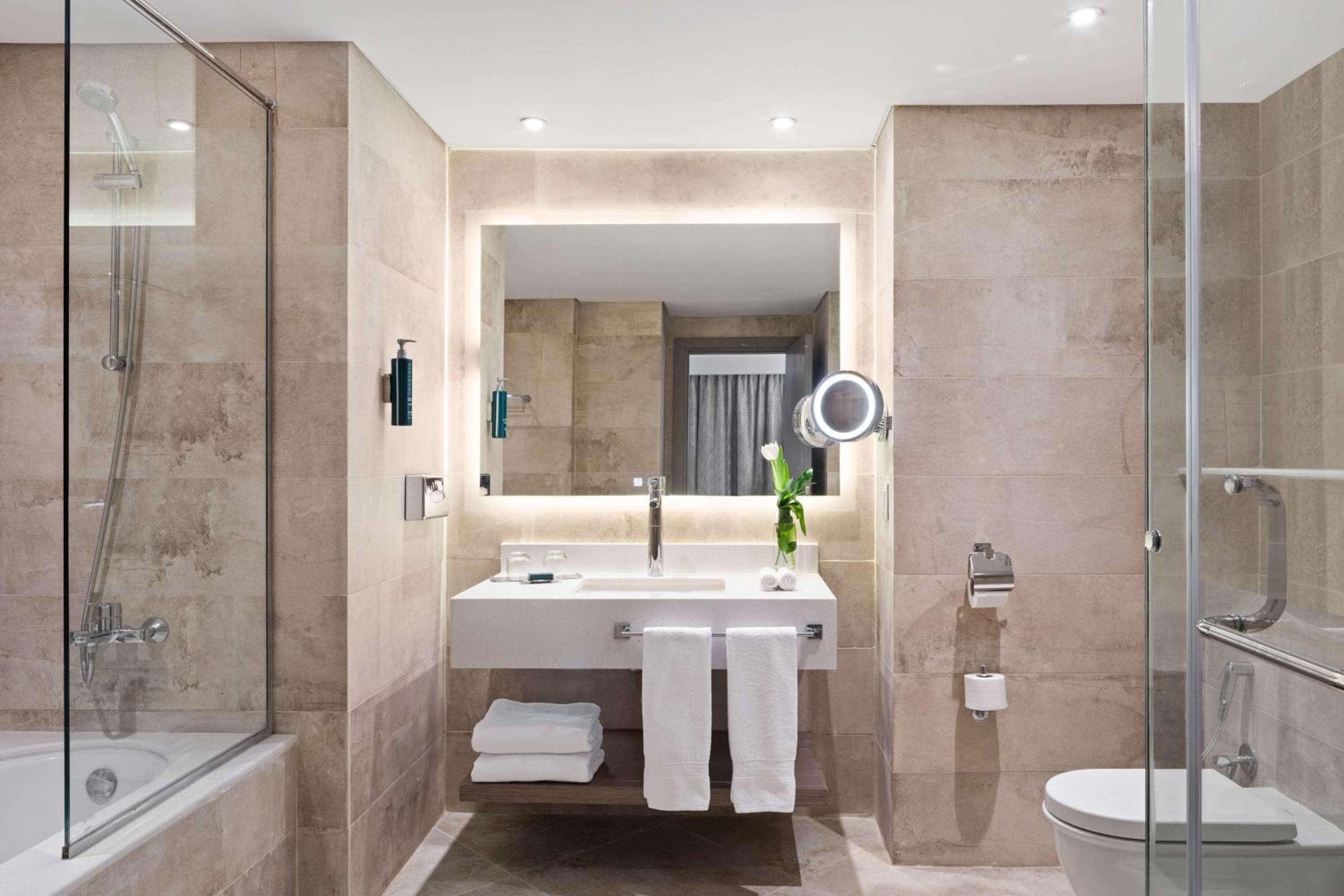 Premier King Suite