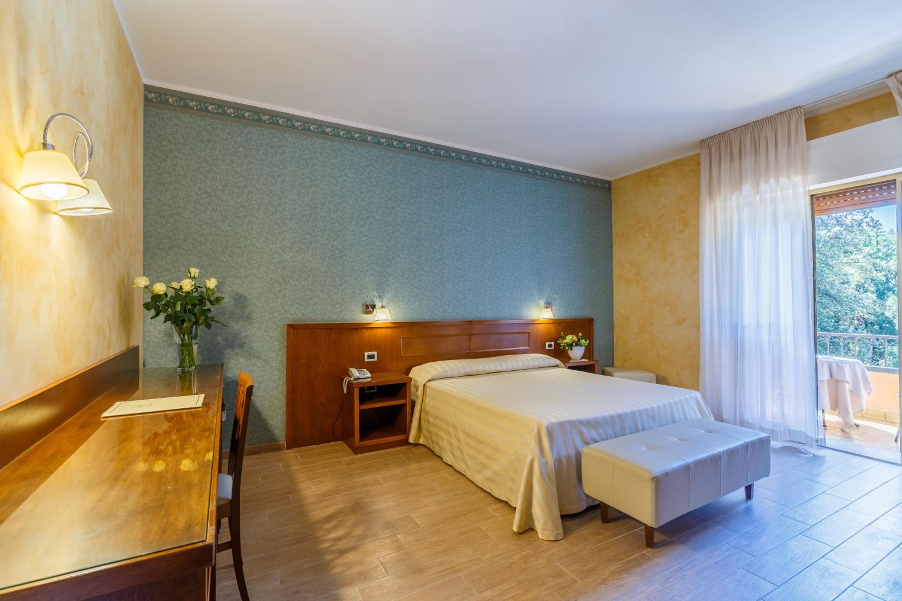 Superior Double or Twin Room - Photo 3