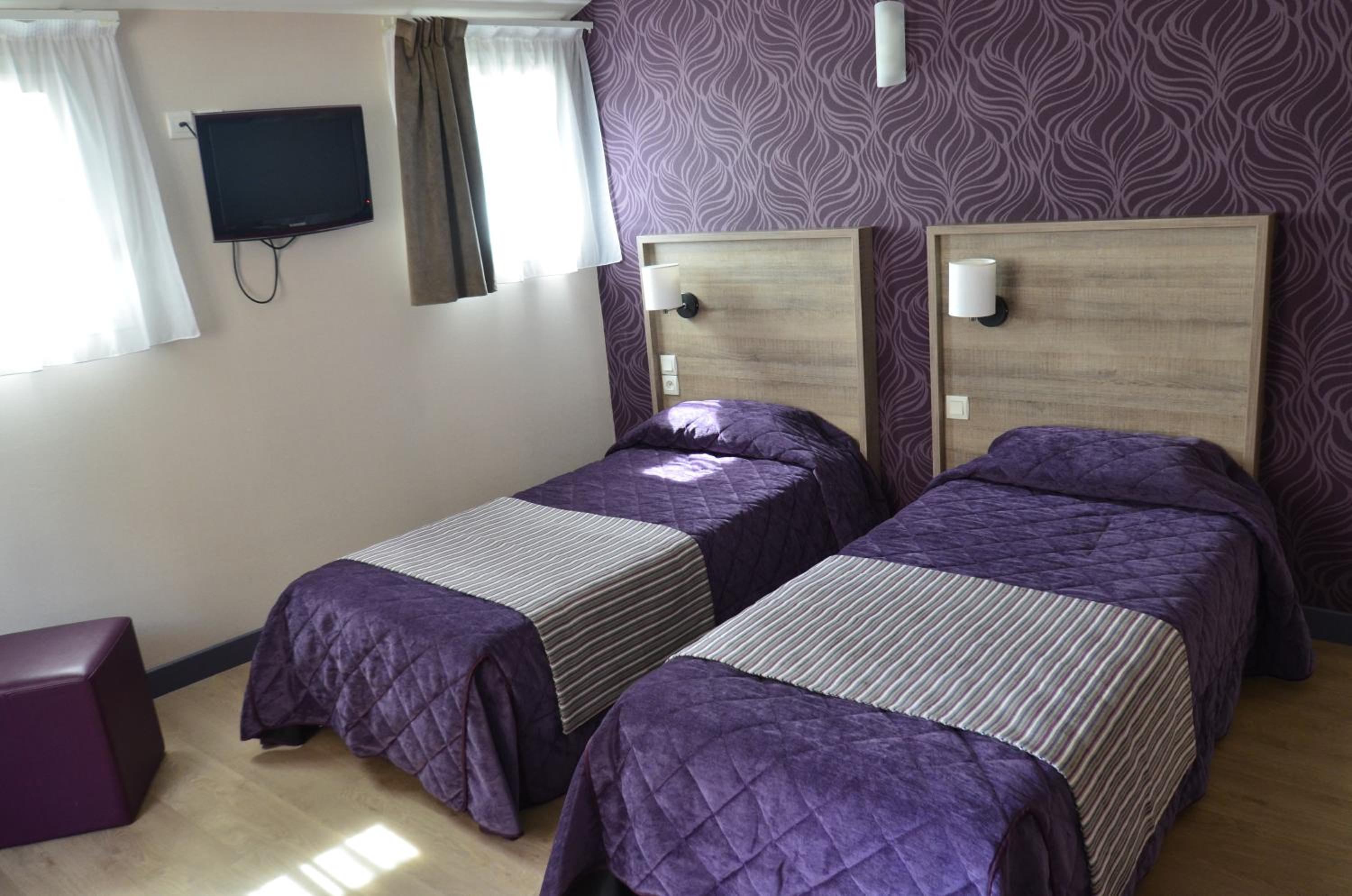 Standard Twin Room photo 3