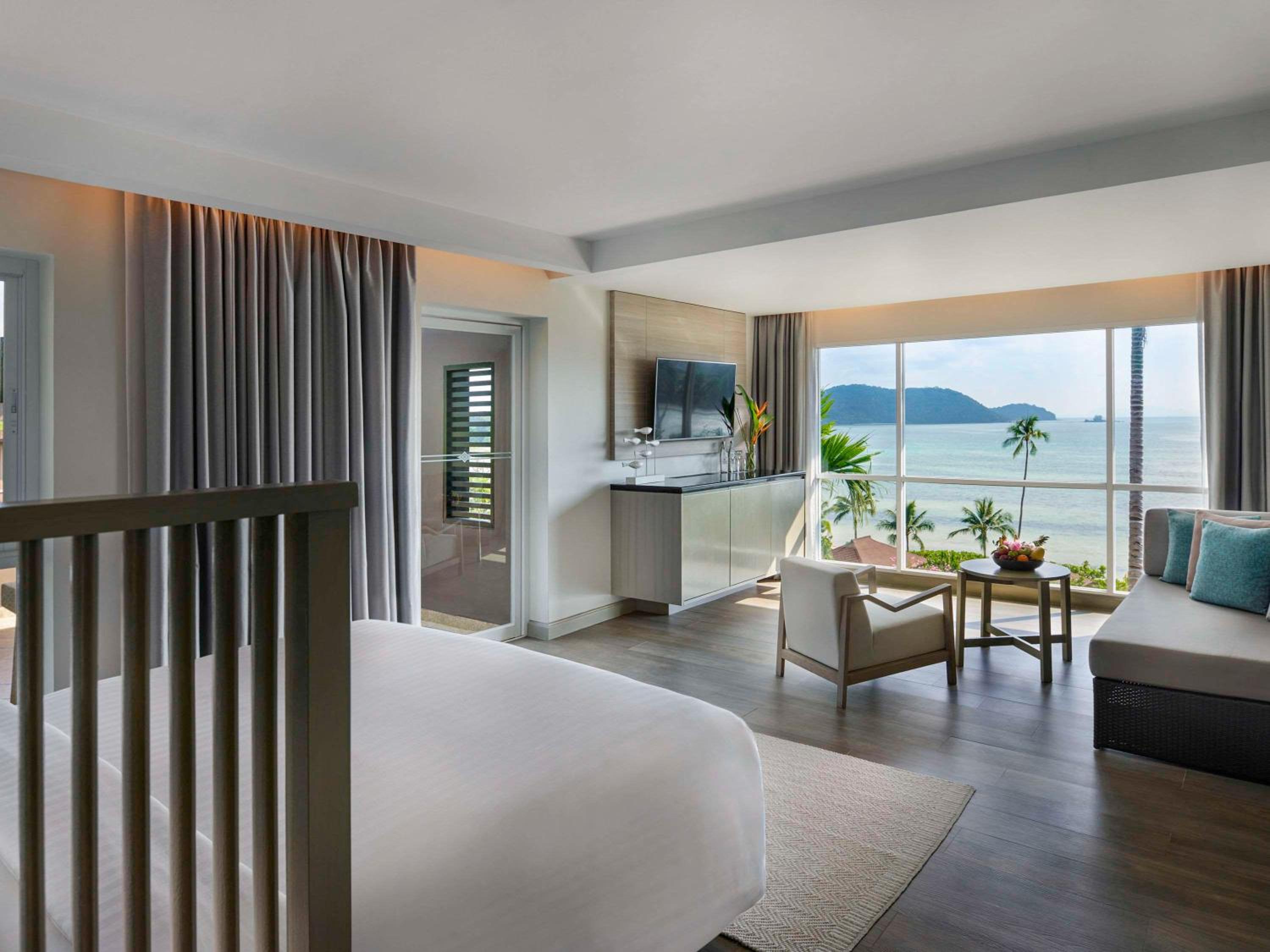 Deluxe Suite, King Bed and Terrace - Photo 1