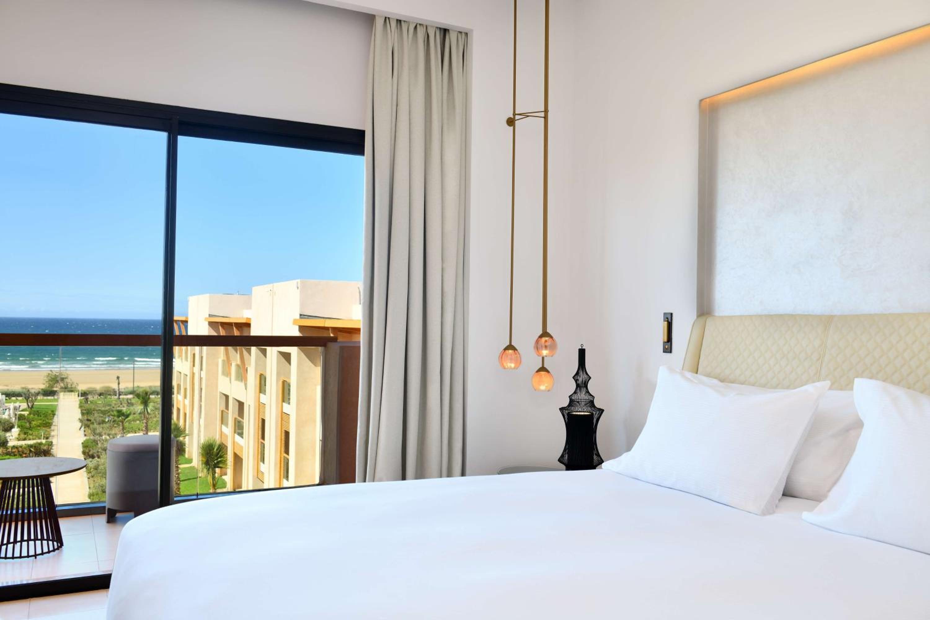 Deluxe King Room with Ocean View - Photo 1