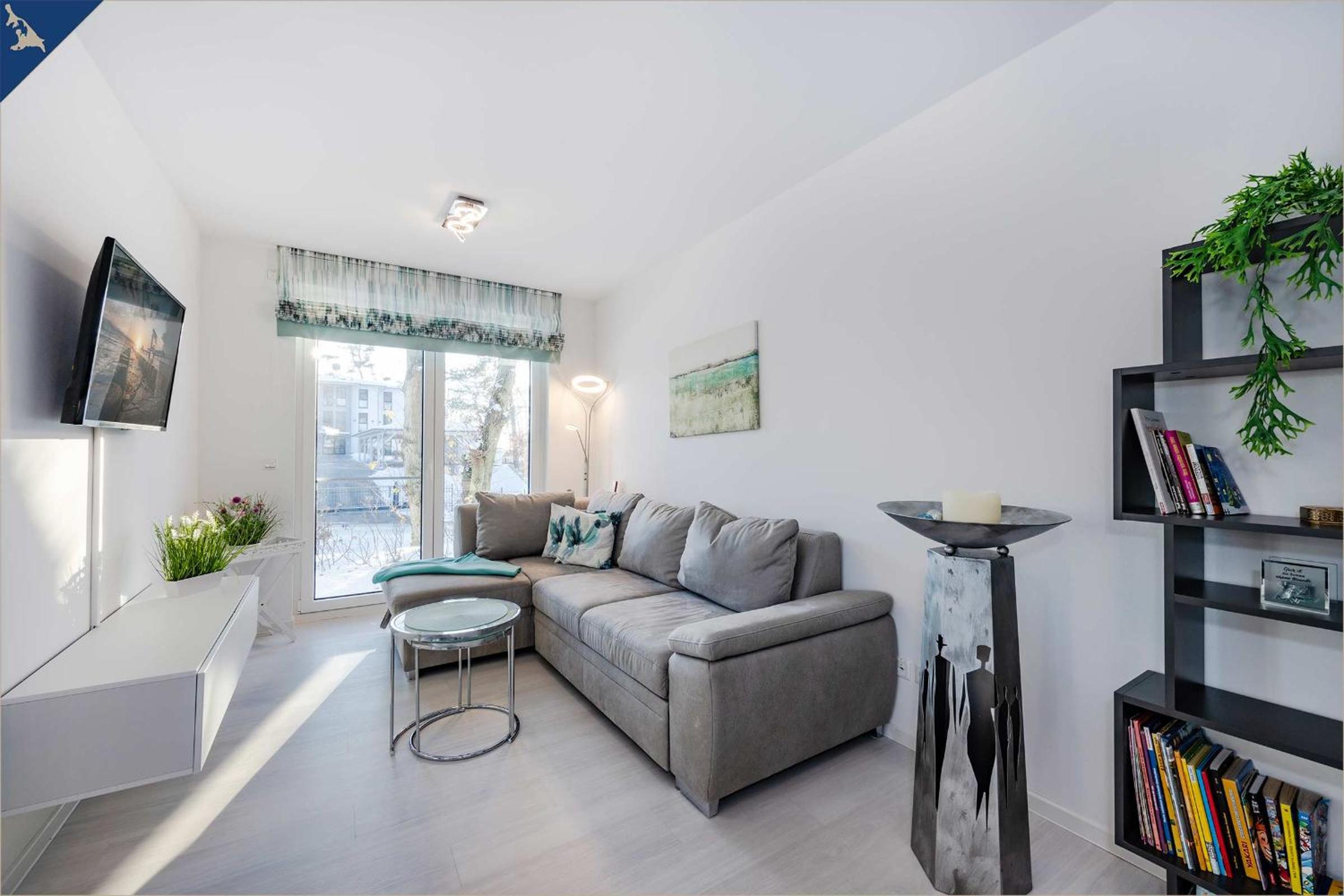 Apartment with Lake View photo 1