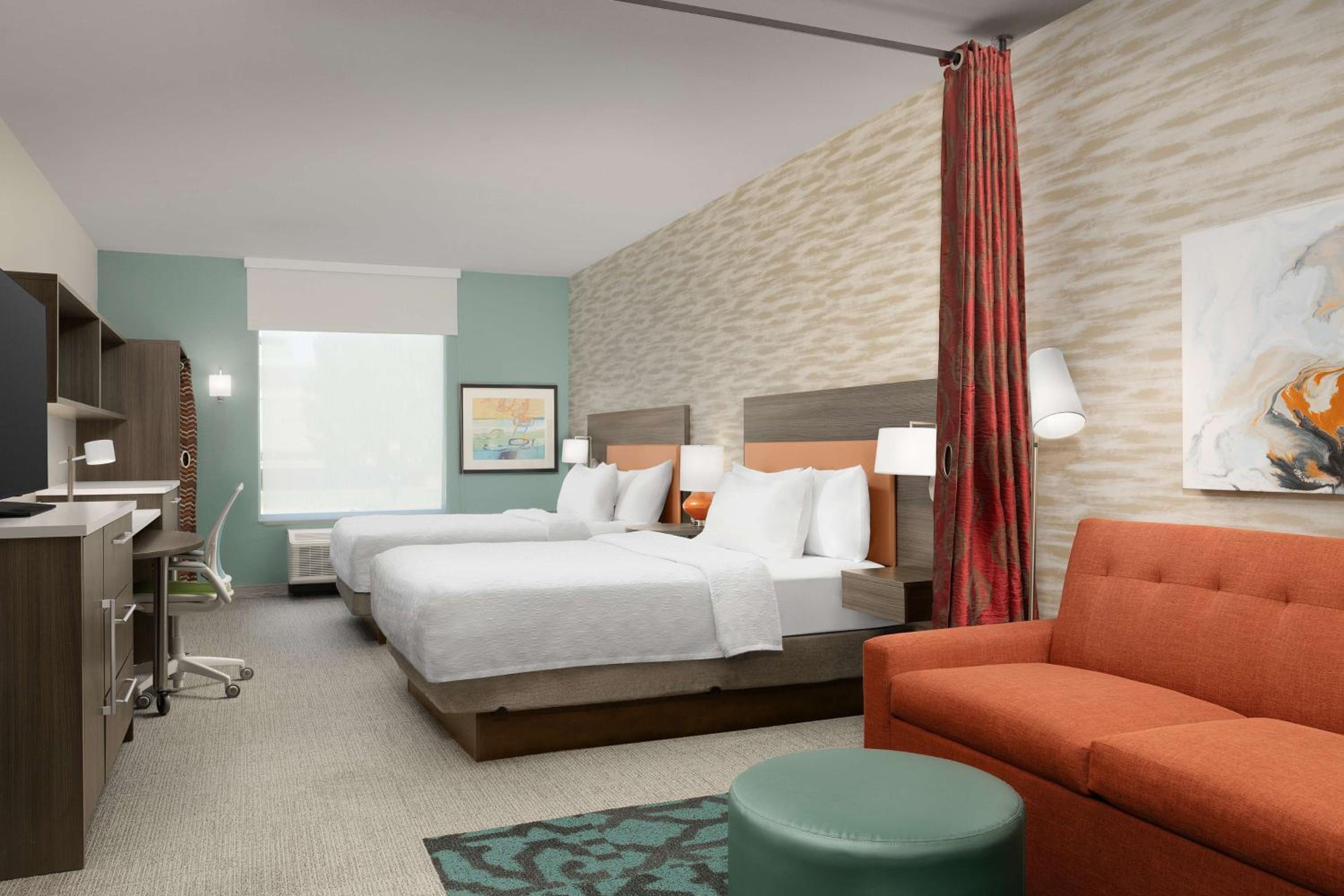 Studio Suite with Two Queen Beds - Photo 2