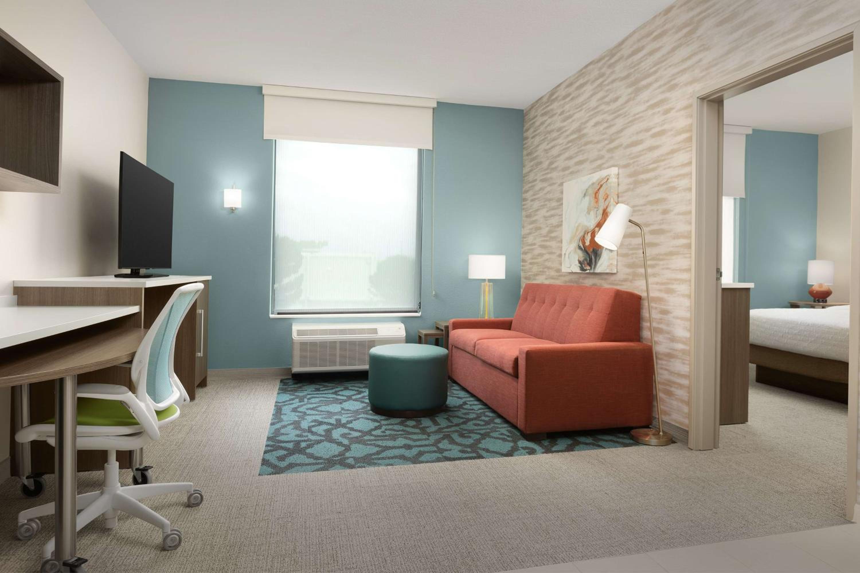 One-Bedroom King Suite - Photo 3