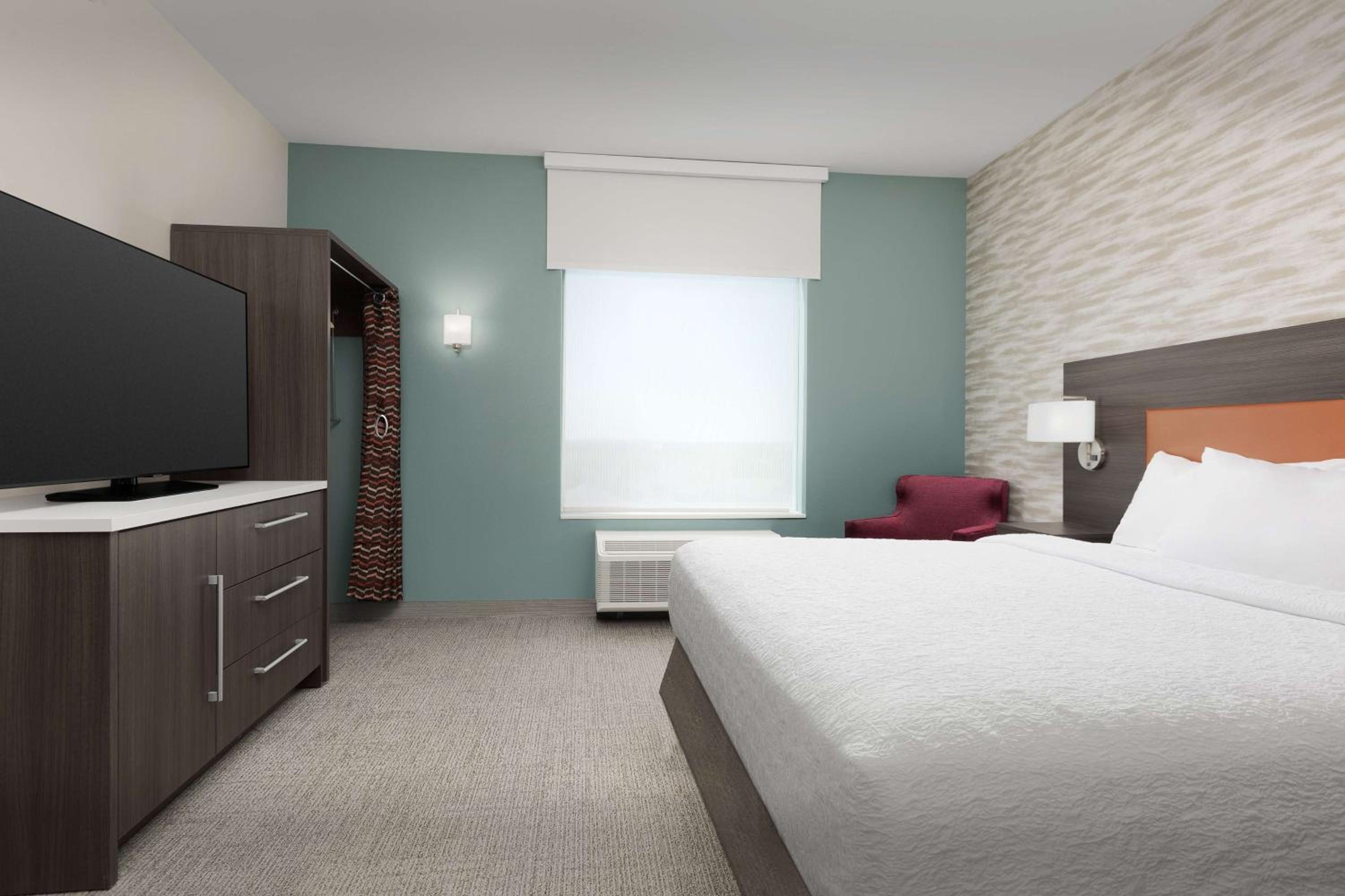 One-Bedroom King Suite - Photo 1
