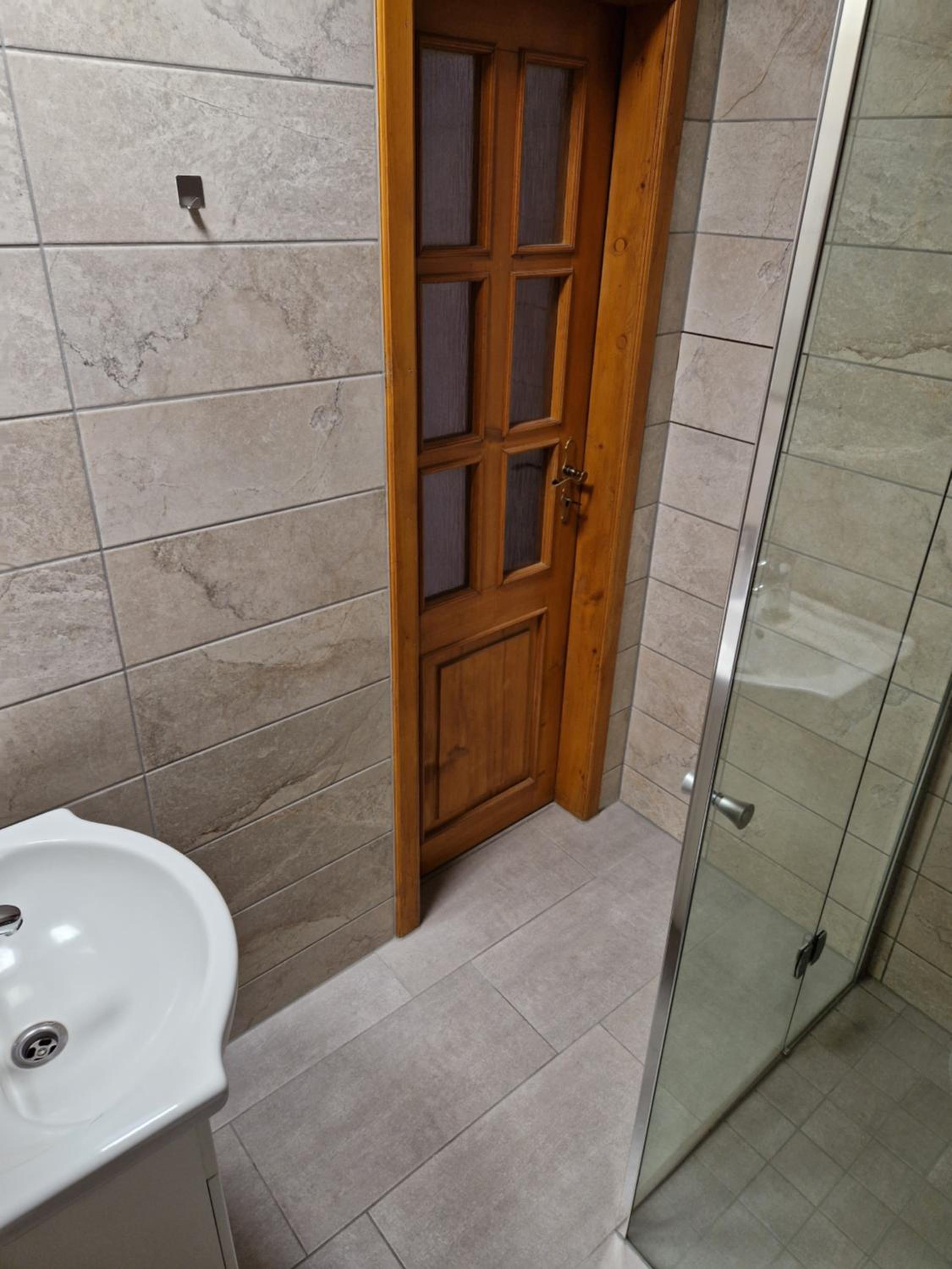 Double or Twin Room with Private Bathroom photo 2