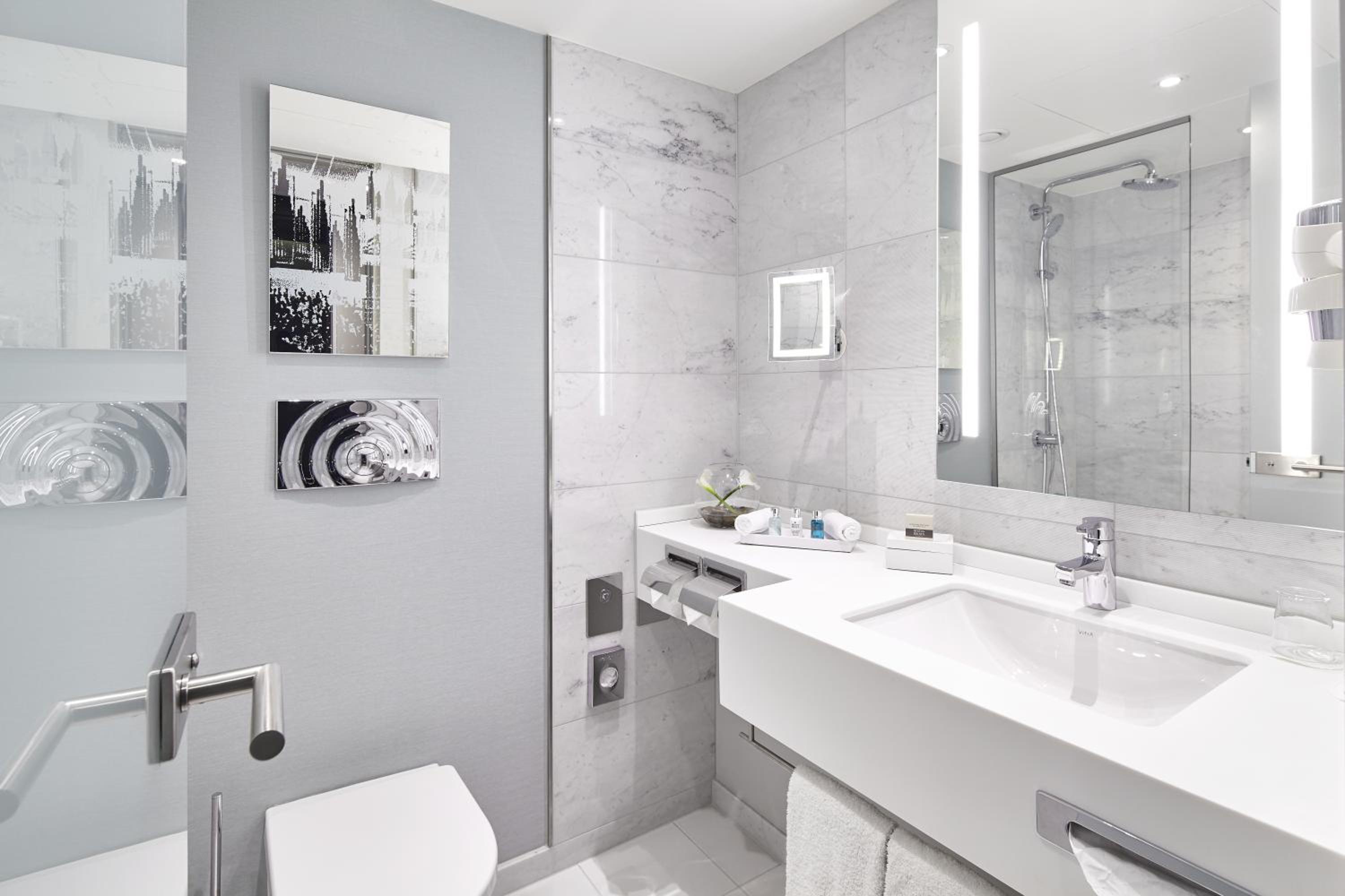 Executive Room - Photo 6