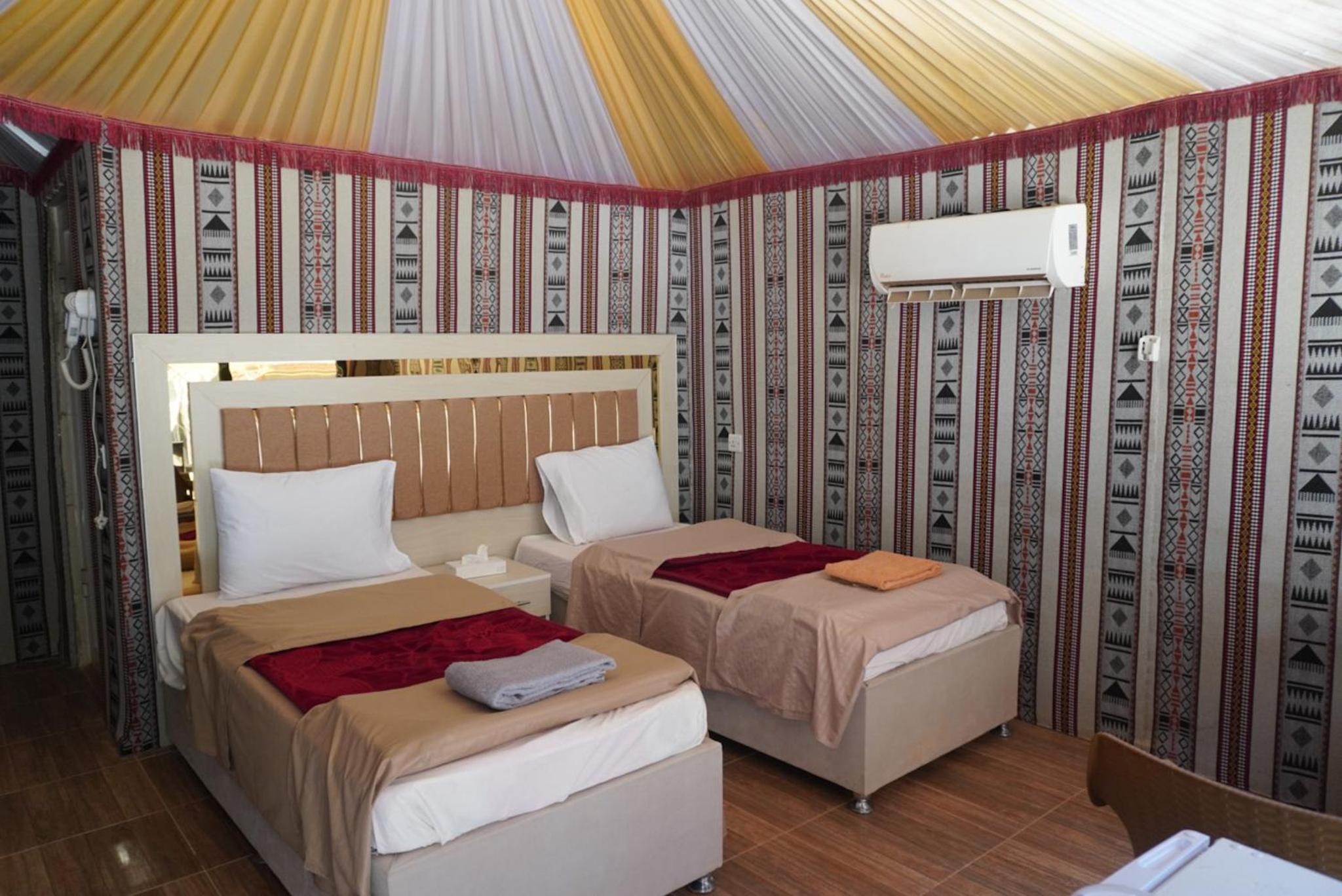Deluxe Double or Twin Room with Mountain View - Photo 12