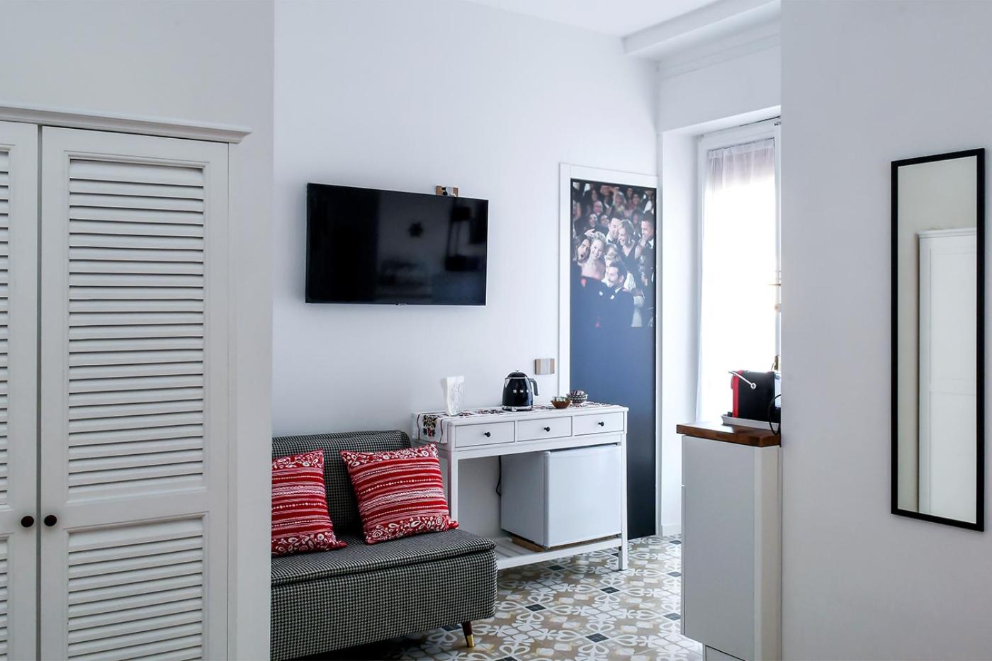 Classic Triple Room - Photo 22