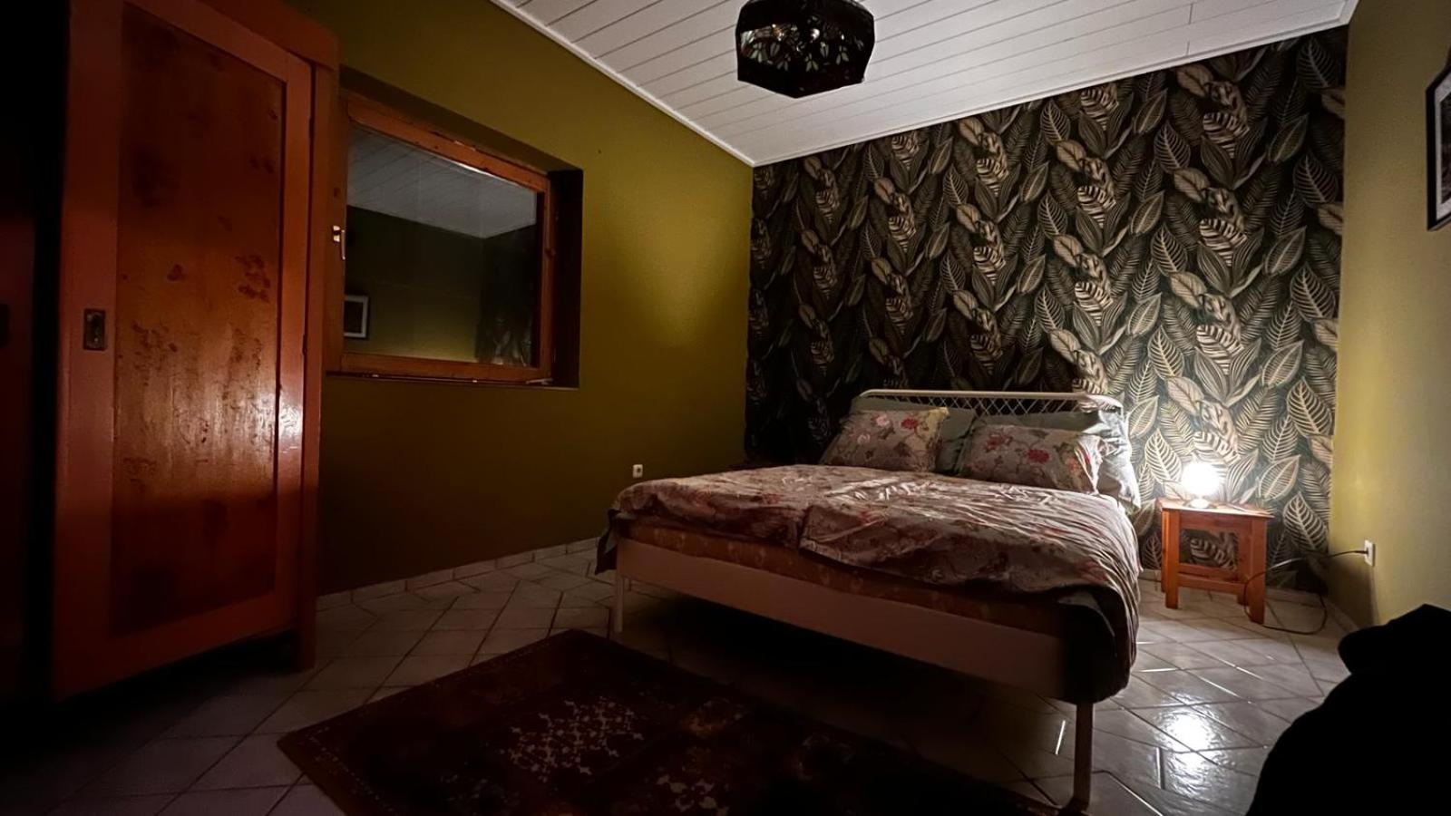 Three-Bedroom House photo 3