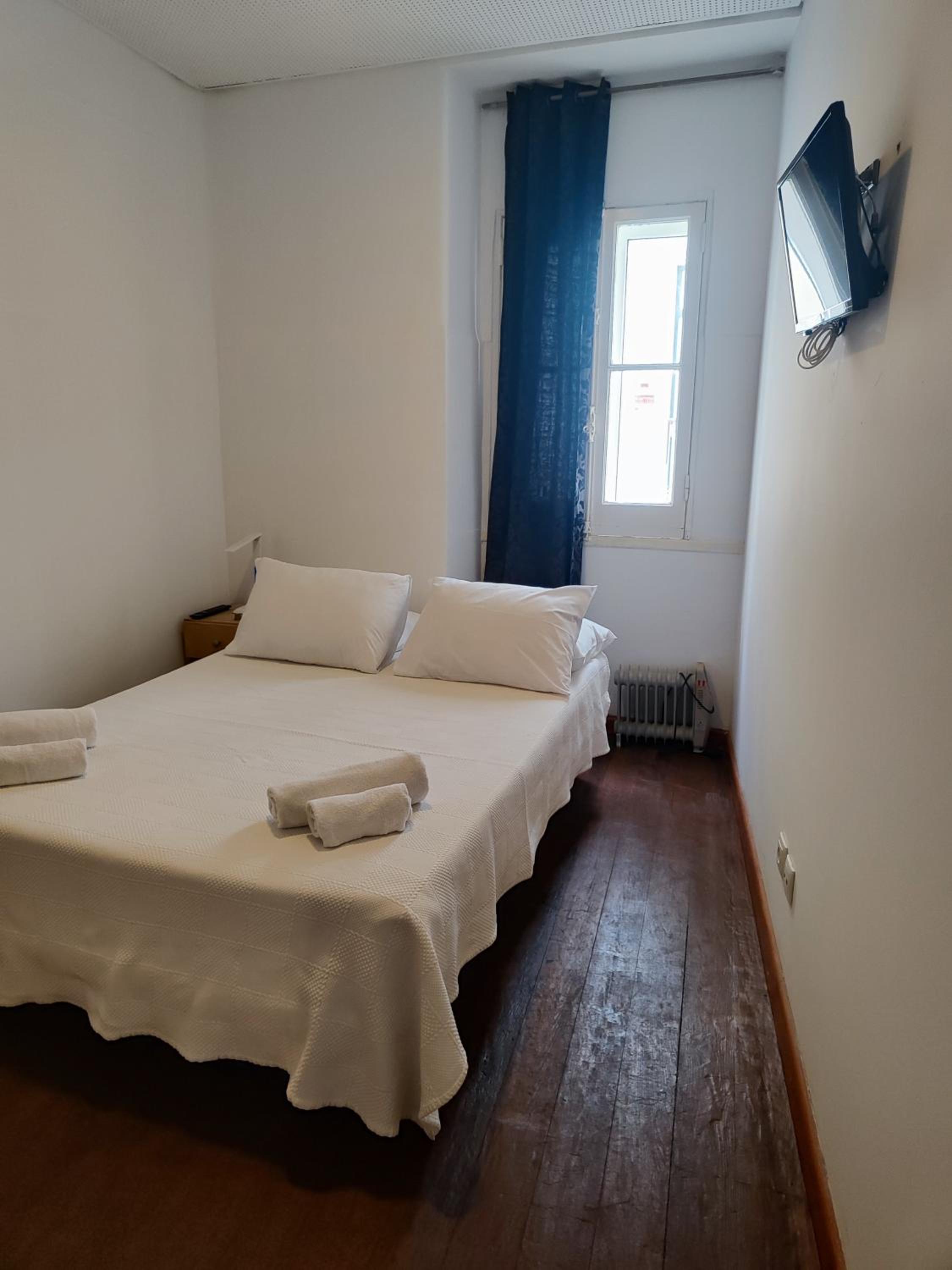 Economy Double Room photo 2