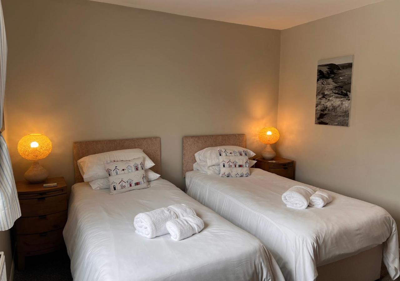 Standard Twin Room with Garden View