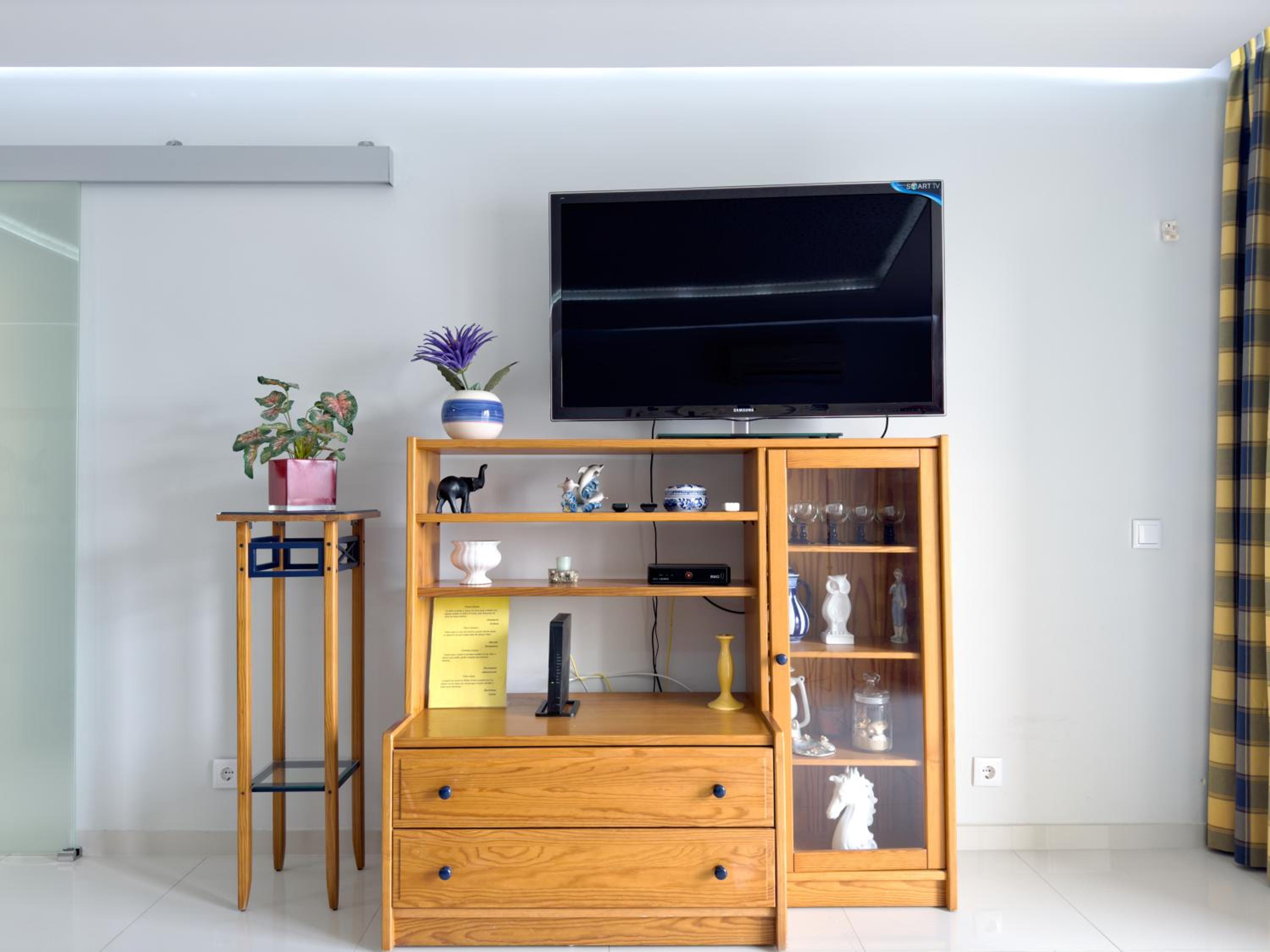 Superior Large One-Bedroom Apartment with Sea View - Photo 24