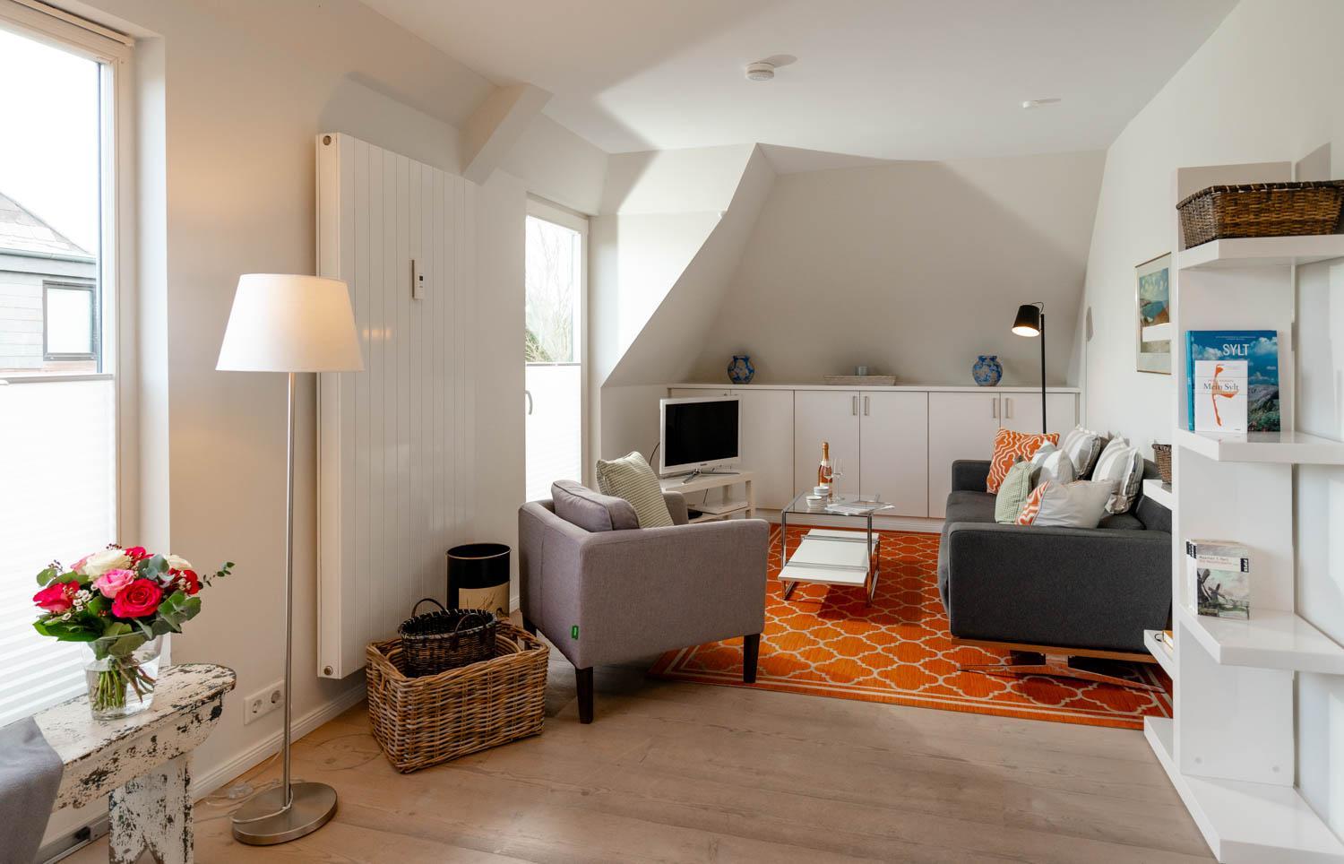 Apartment with Balcony - Photo 1