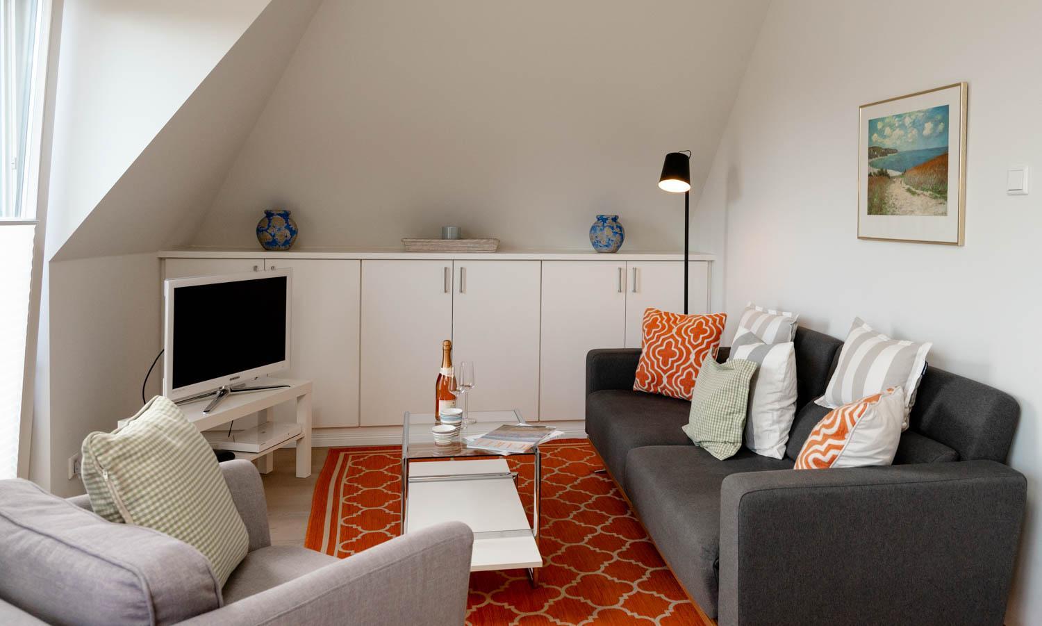 Apartment with Balcony - Photo 41