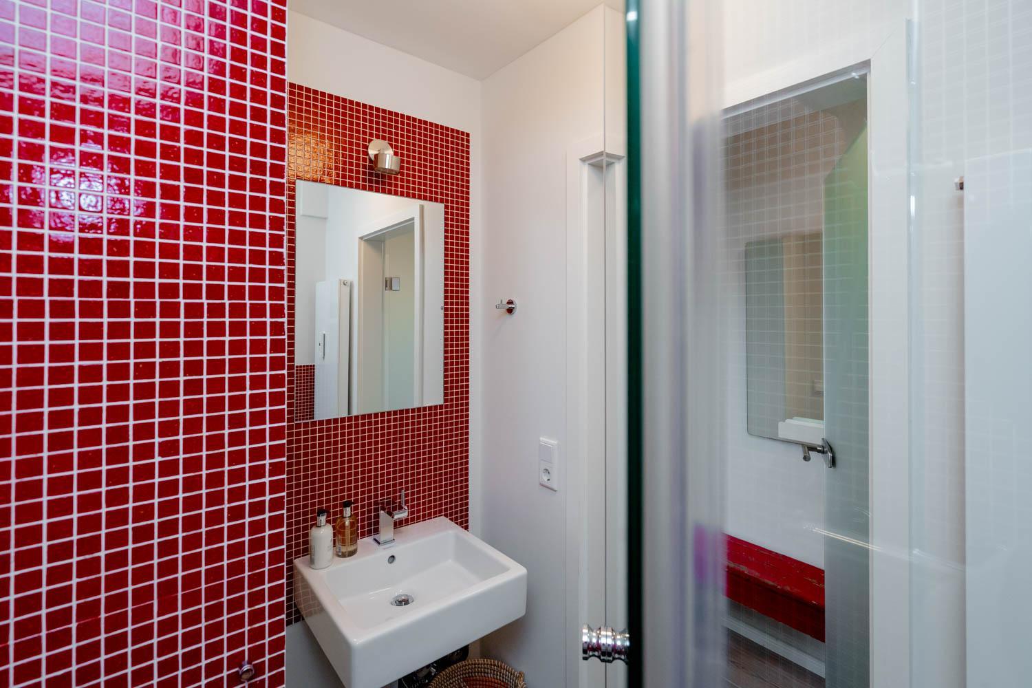 Apartment with Balcony - Photo 21