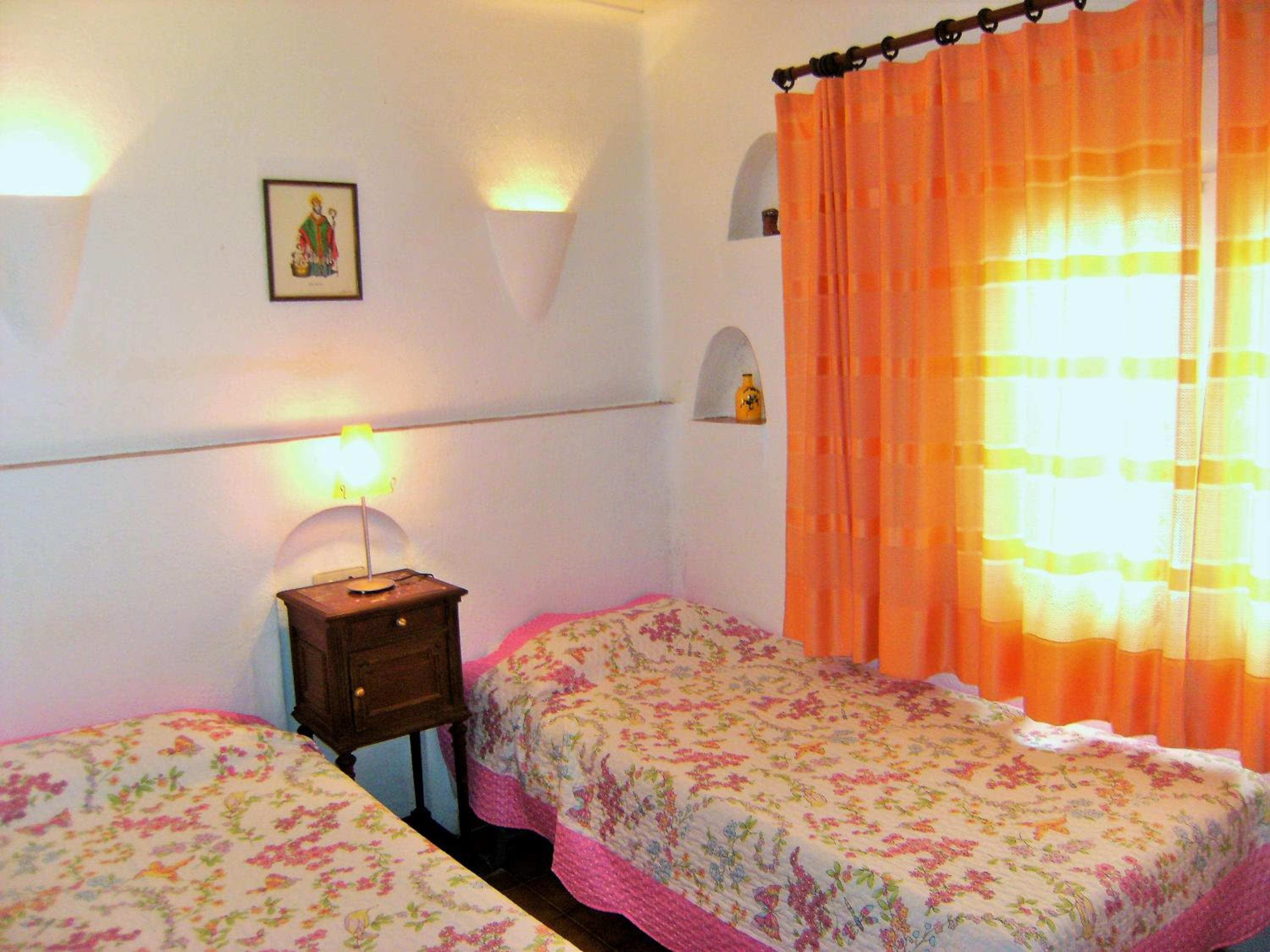 Casa adosada de tres habitaciones