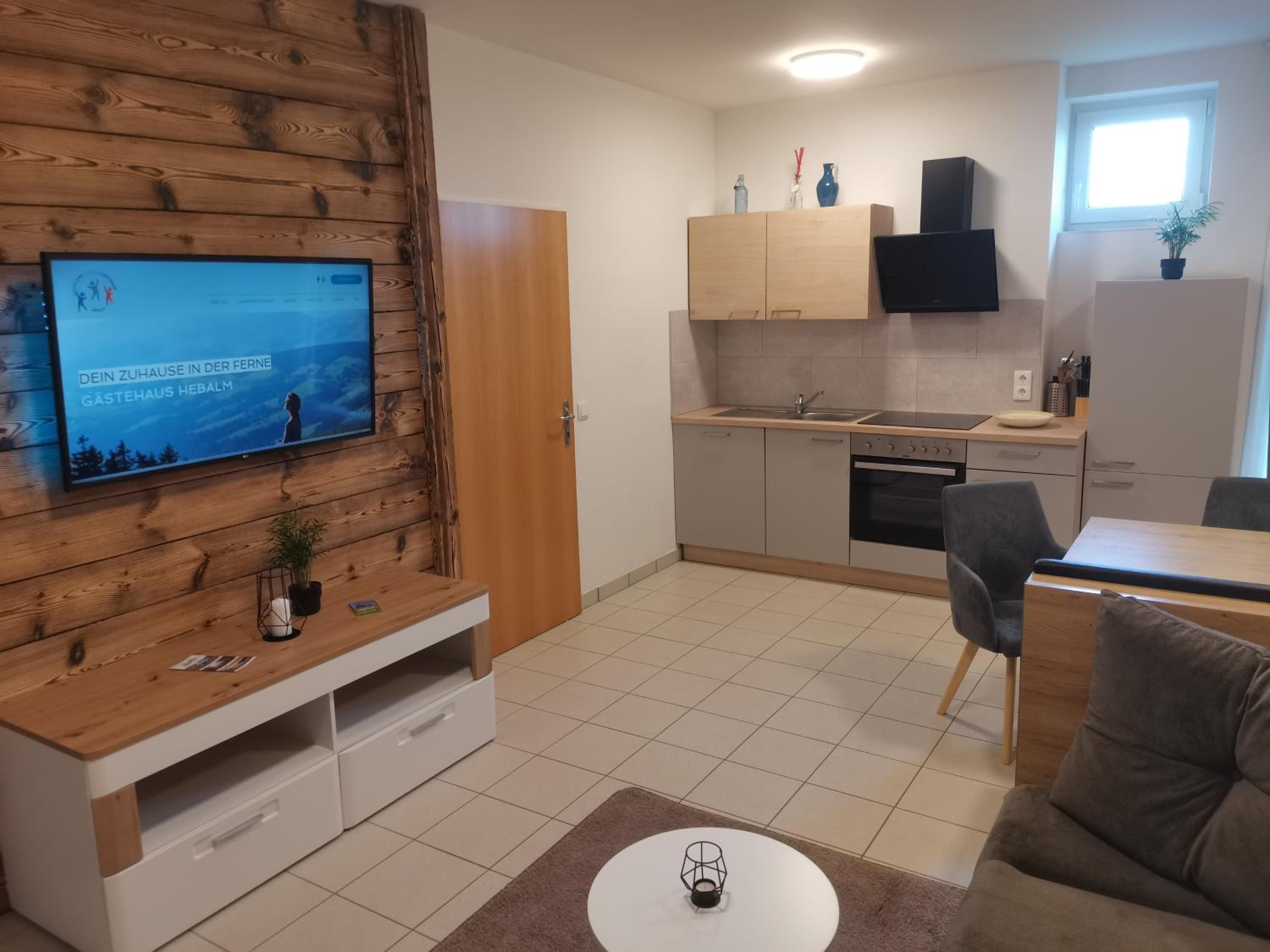 One-Bedroom Apartment photo 1
