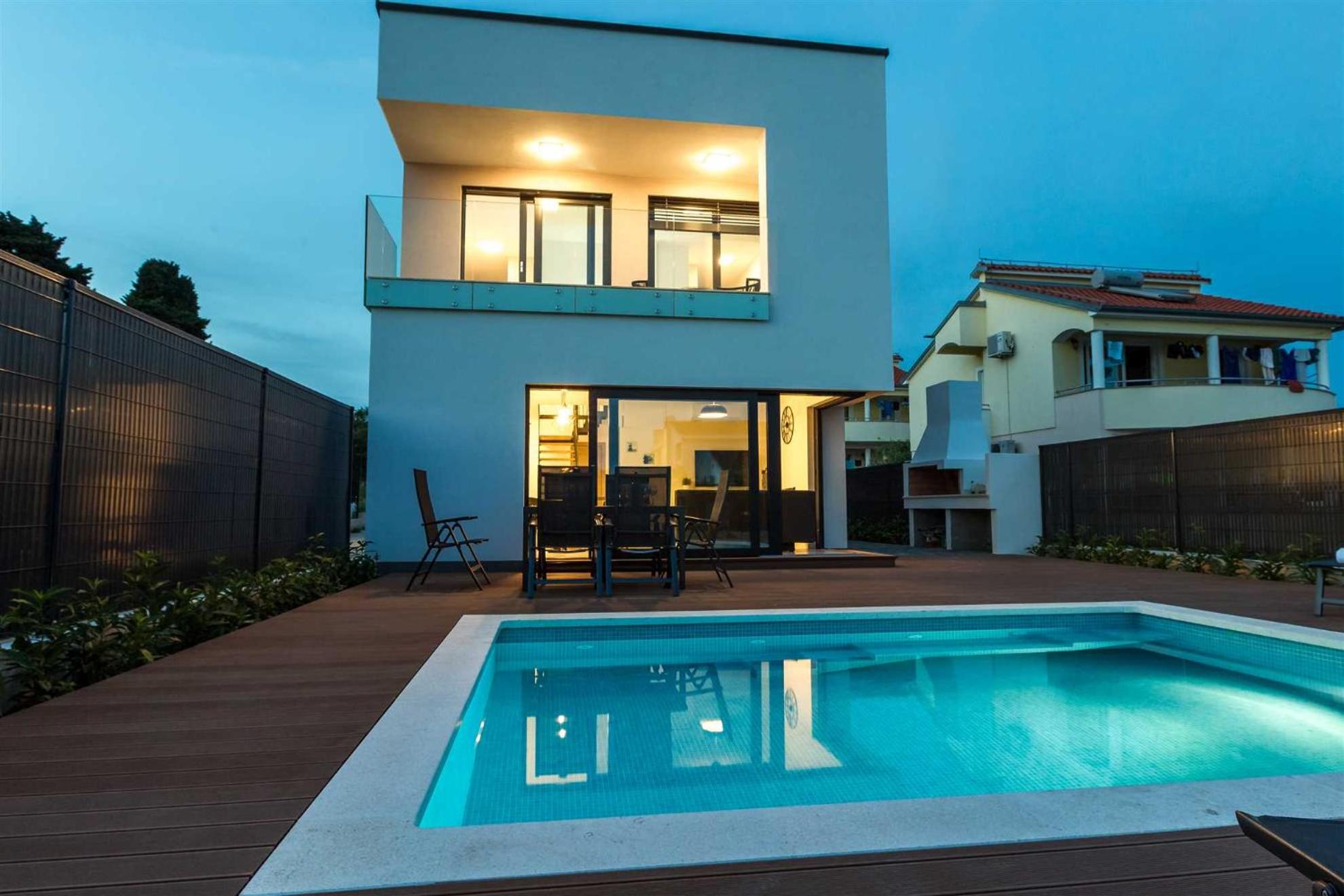 Three-Bedroom Villa photo 2