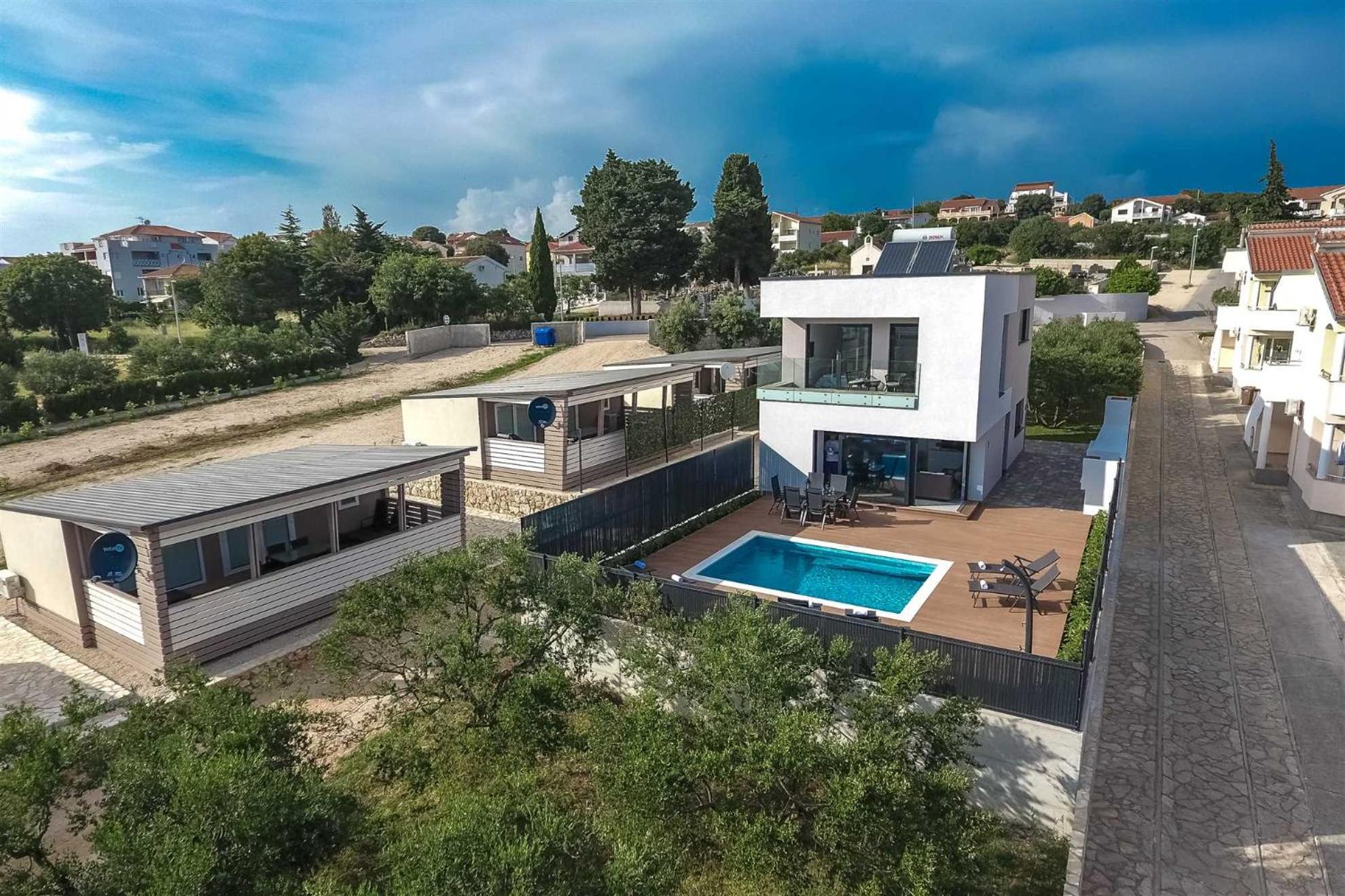 Three-Bedroom Villa photo 3